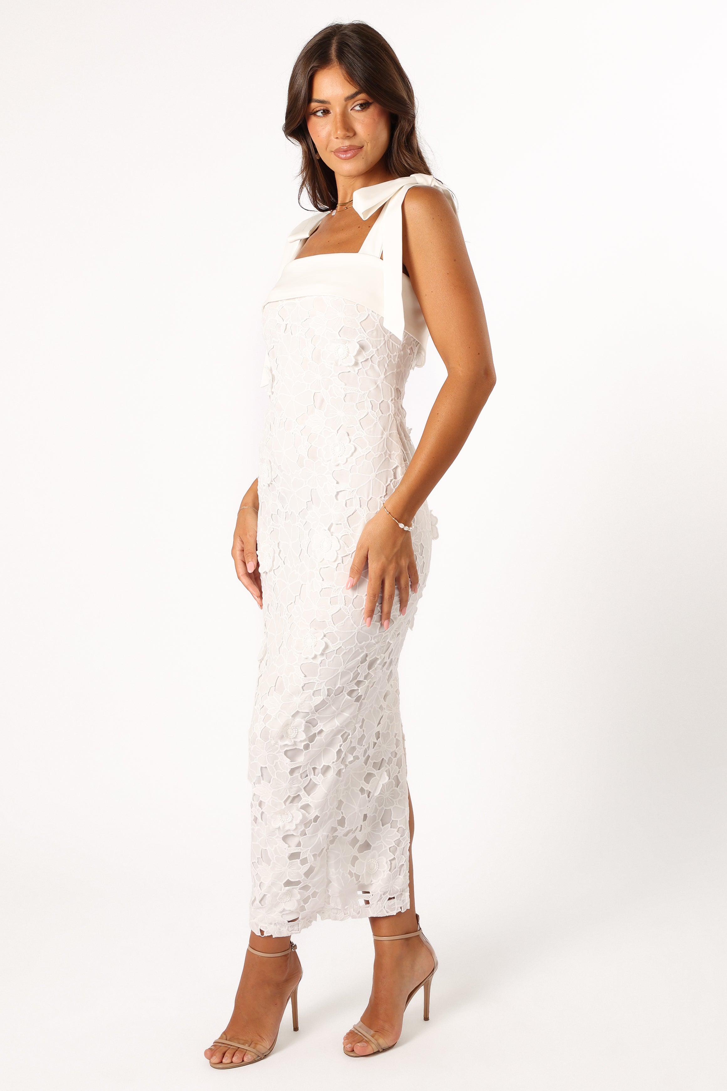 DRESSES @Emersyn Midi Lace Dress - White