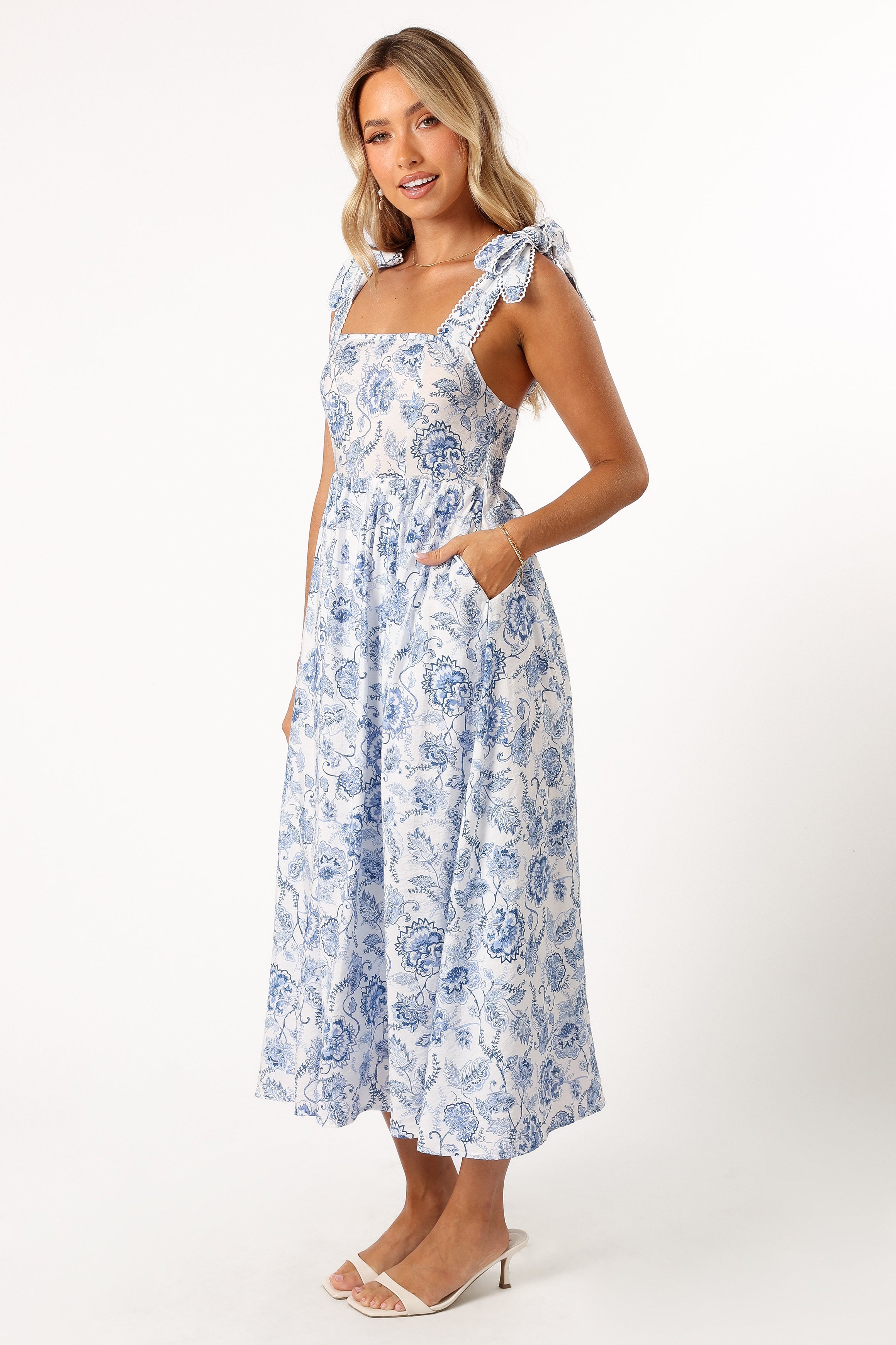DRESSES @Janie Midi Dress - Blue Floral