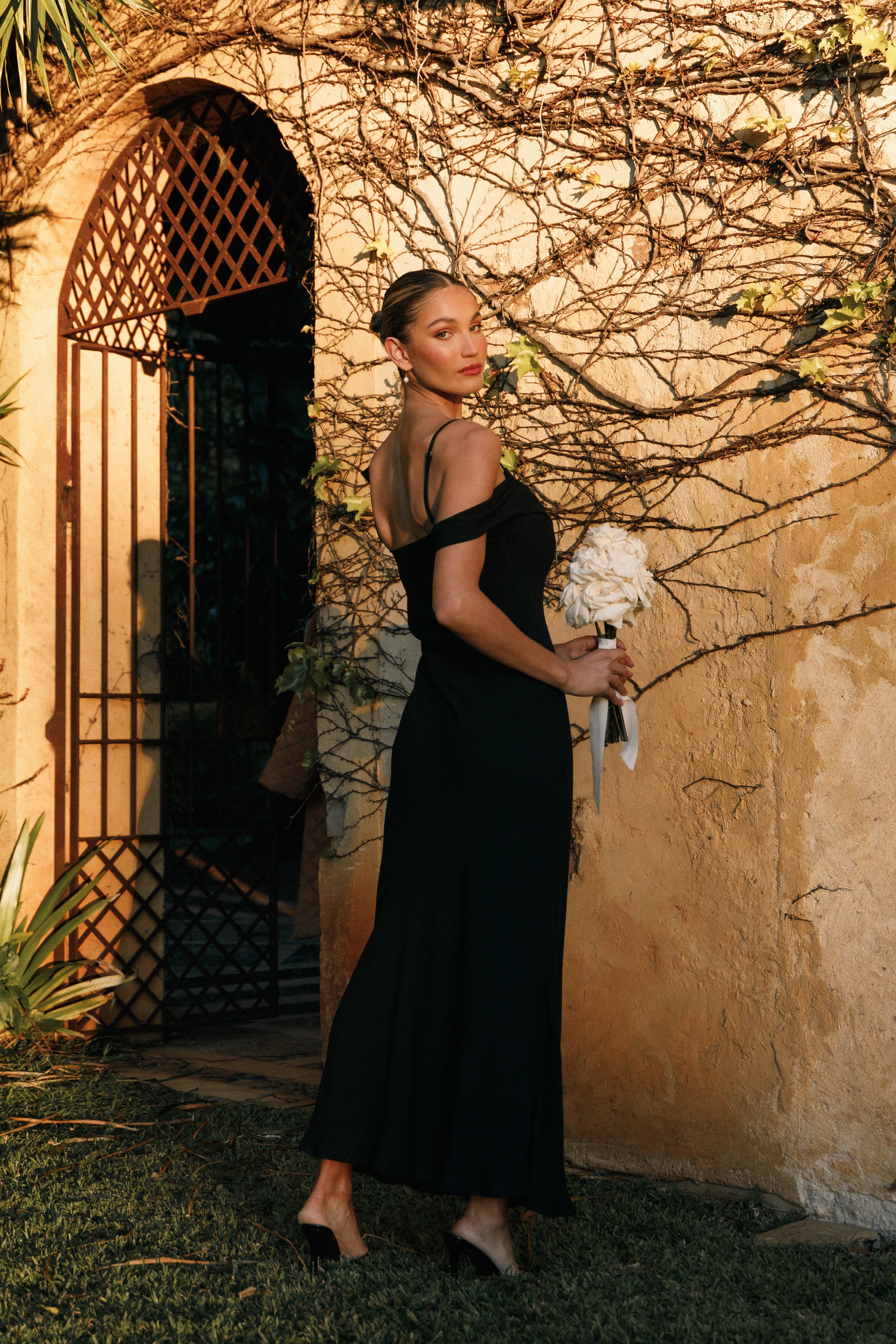 DRESSES Kamryn Midi Dress - Black