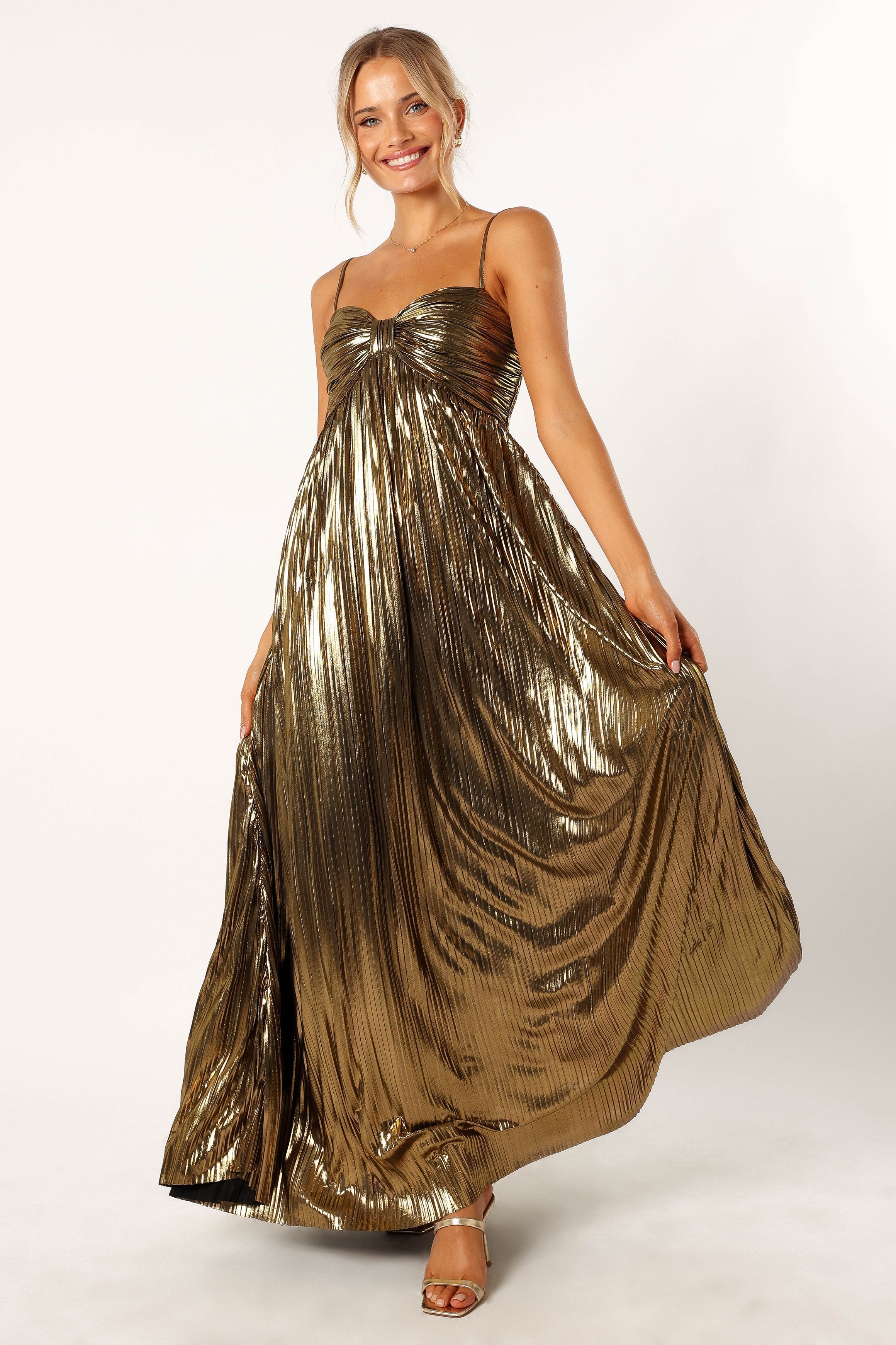 DRESSES @Kanthro Pleated Maxi Dress - Gold