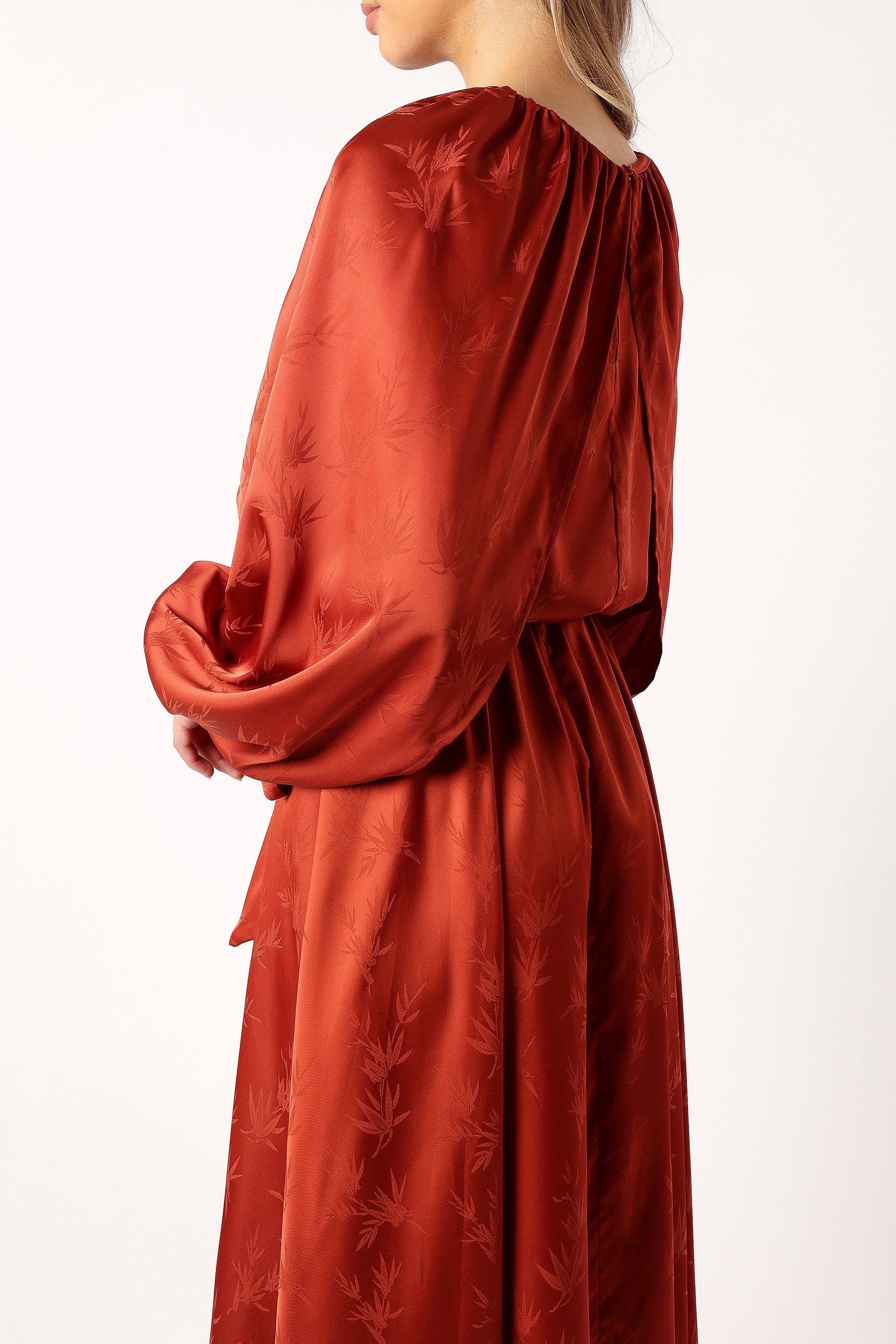 DRESSES @Lexie Longsleeve Midi Dress - Bronze