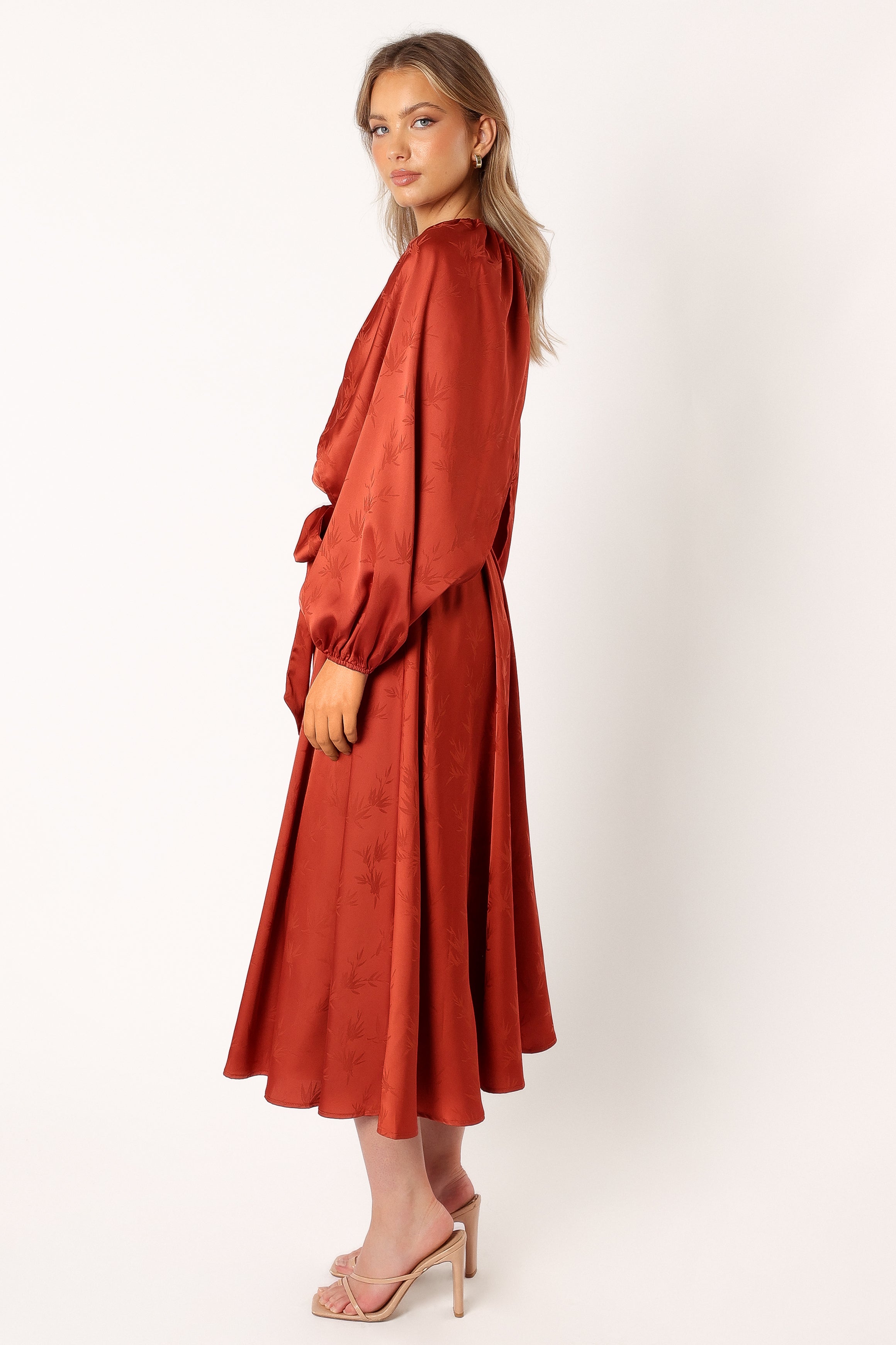 DRESSES @Lexie Longsleeve Midi Dress - Bronze