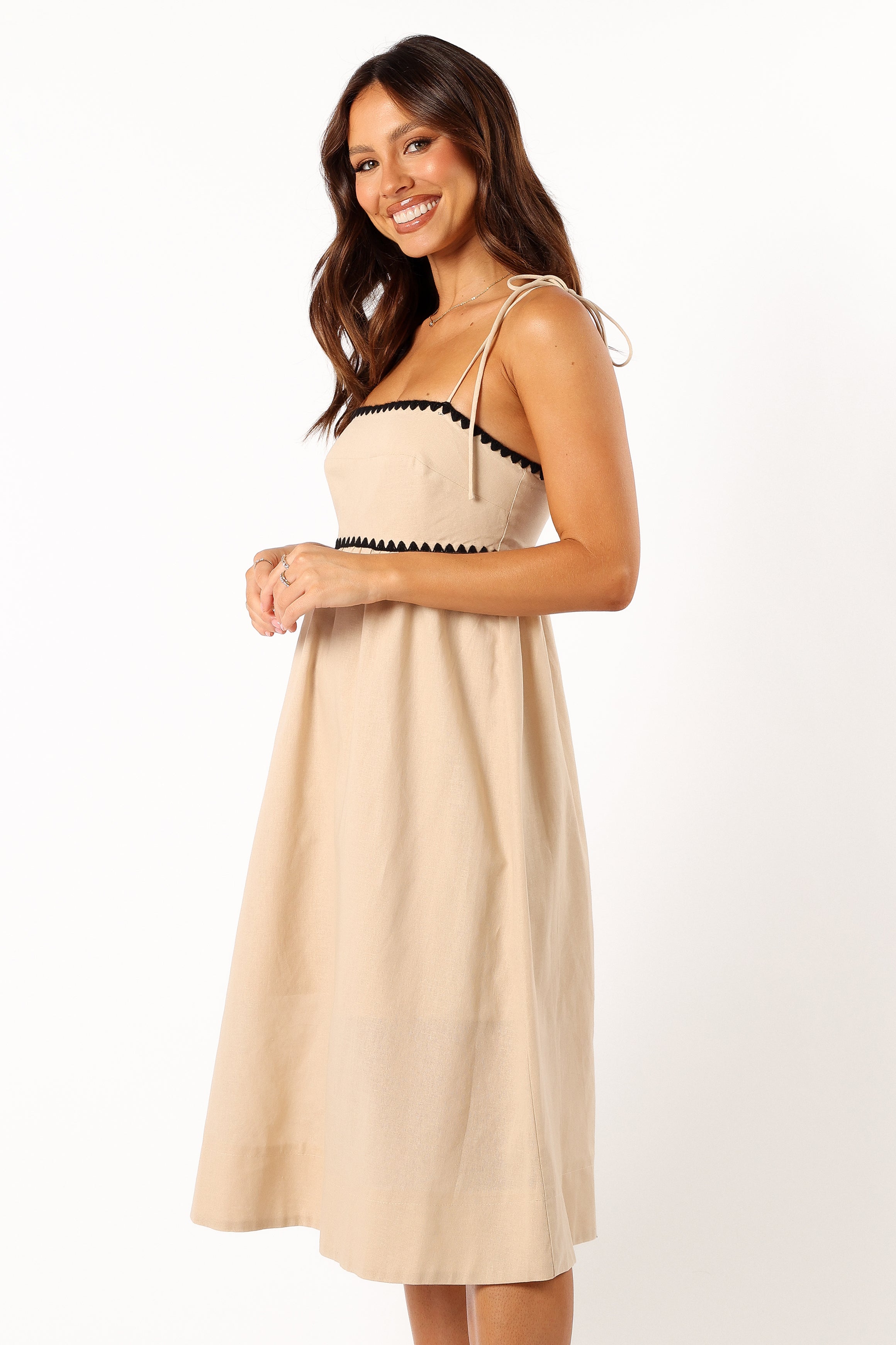 DRESSES @Lino Contrast Trim Midi Dress - Cream Black