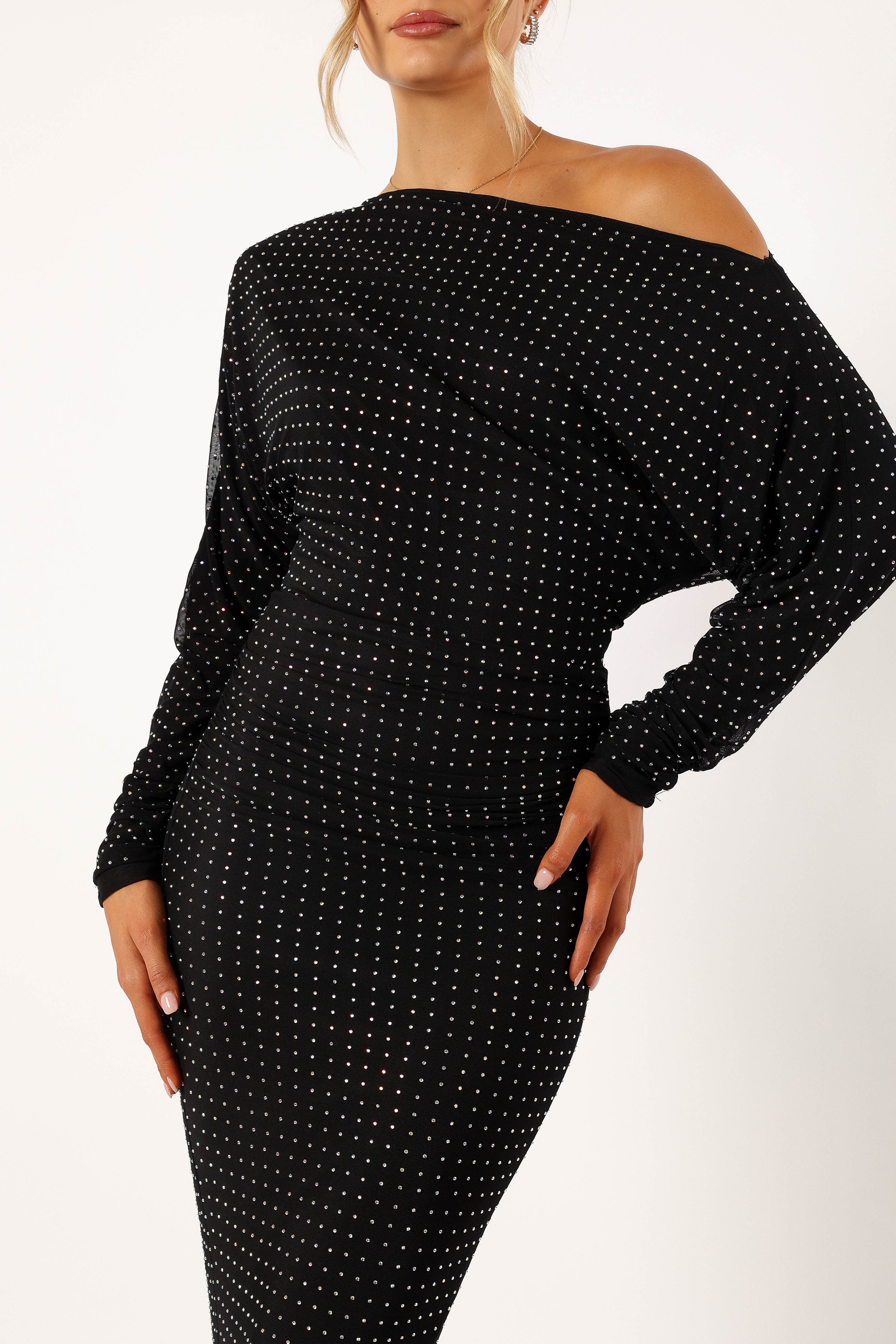 DRESSES @Loeve Long Sleeve Midi Dress - Black