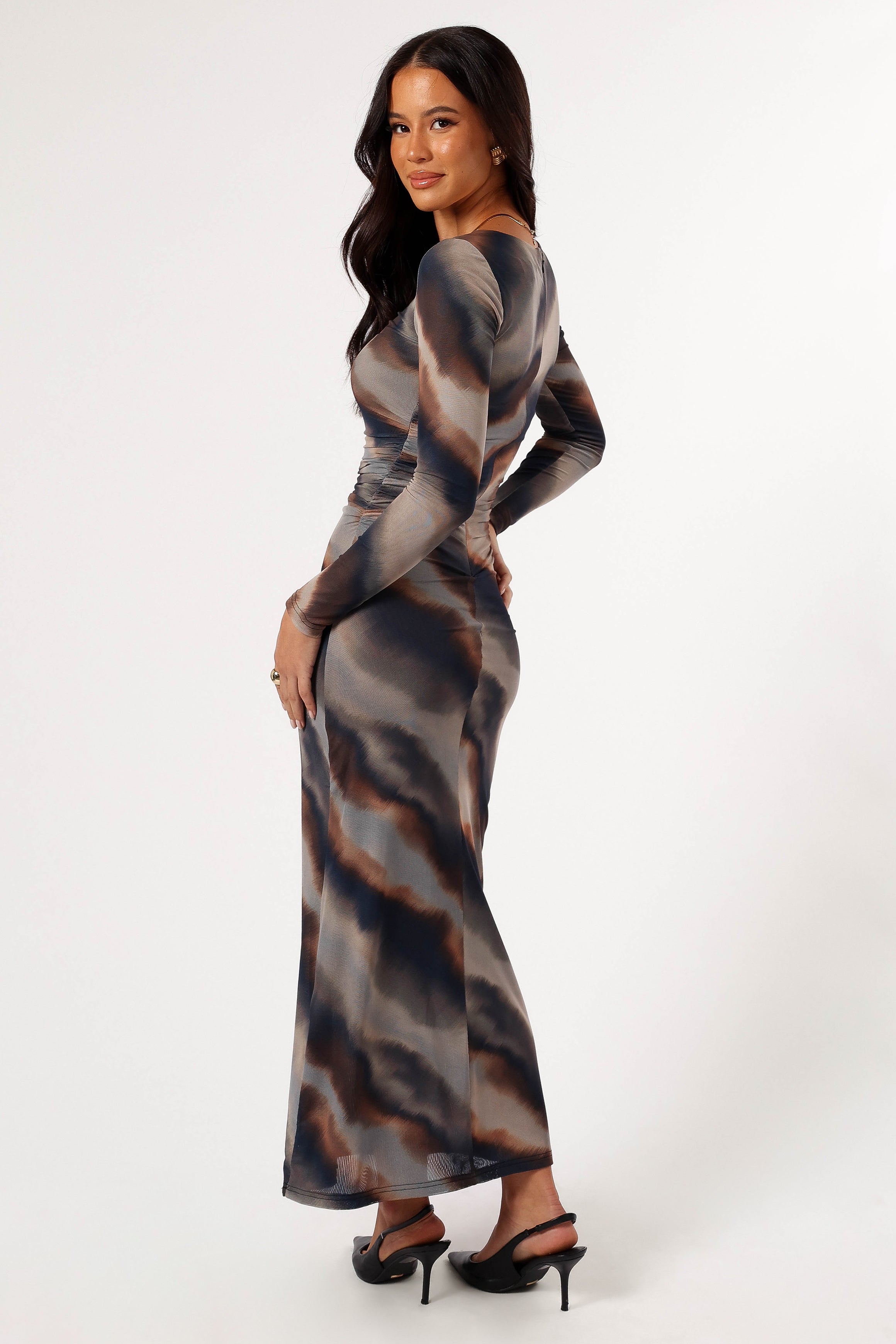 DRESSES @Macey Maxi Dress - Dusk Print (Hold for Winter Essentials)