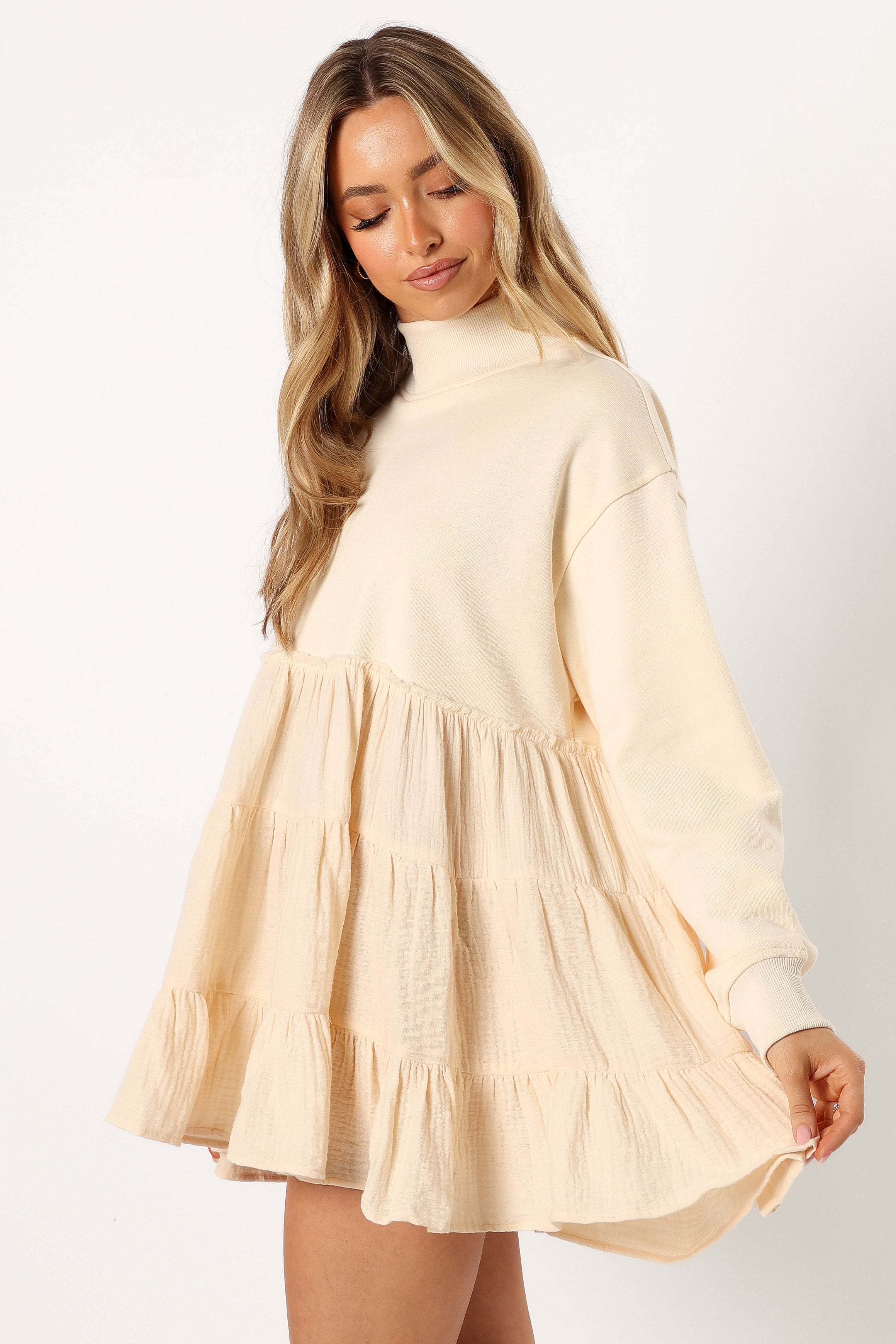 DRESSES @Minia Longsleeve Mini Dress - Cream