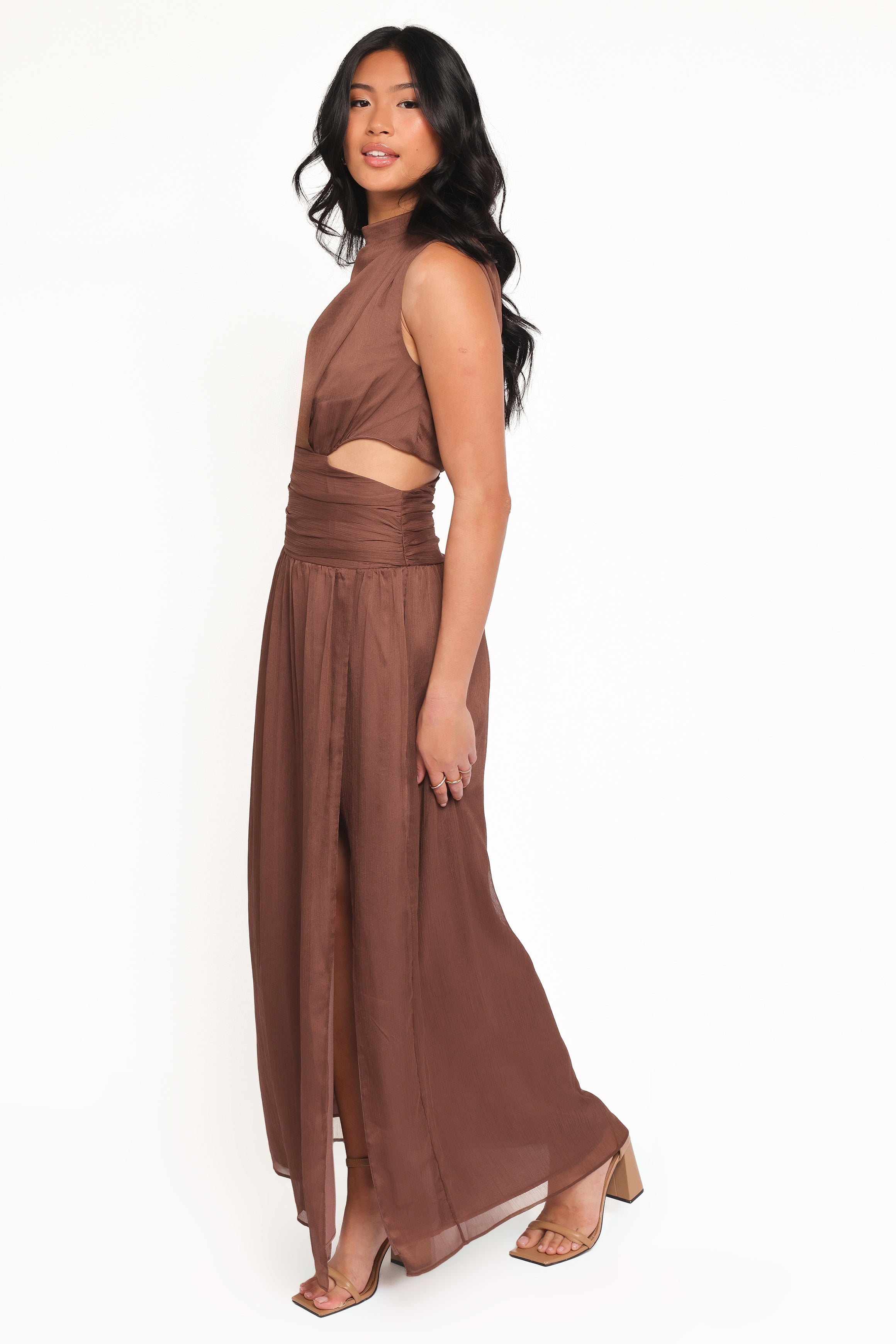 DRESSES Neveah Sleeveless Maxi Dress - Chocolate