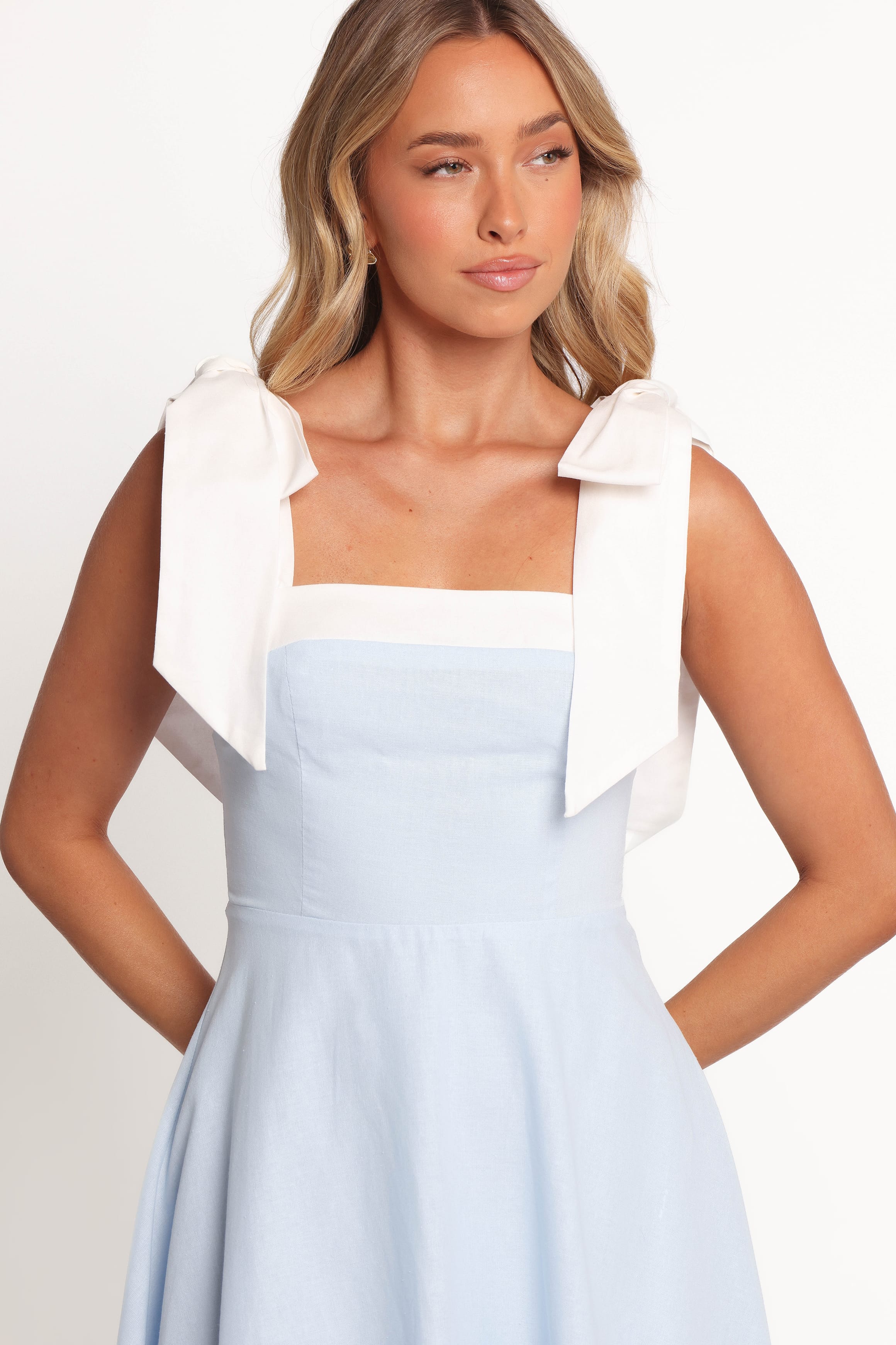 DRESSES Olinda Midi Dress - Pale Blue/White