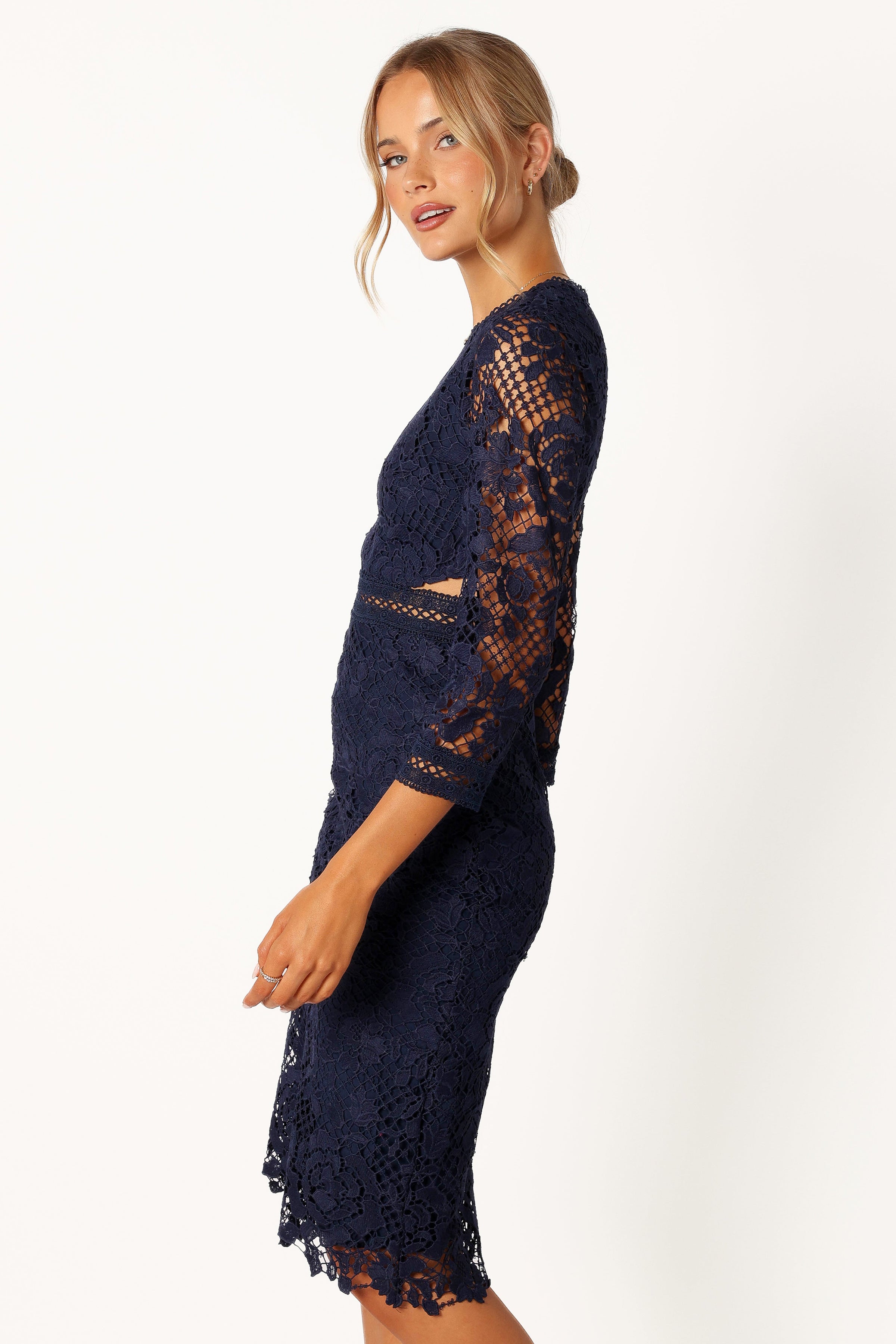 DRESSES @Pia Long Sleeve Midi Dress - Navy