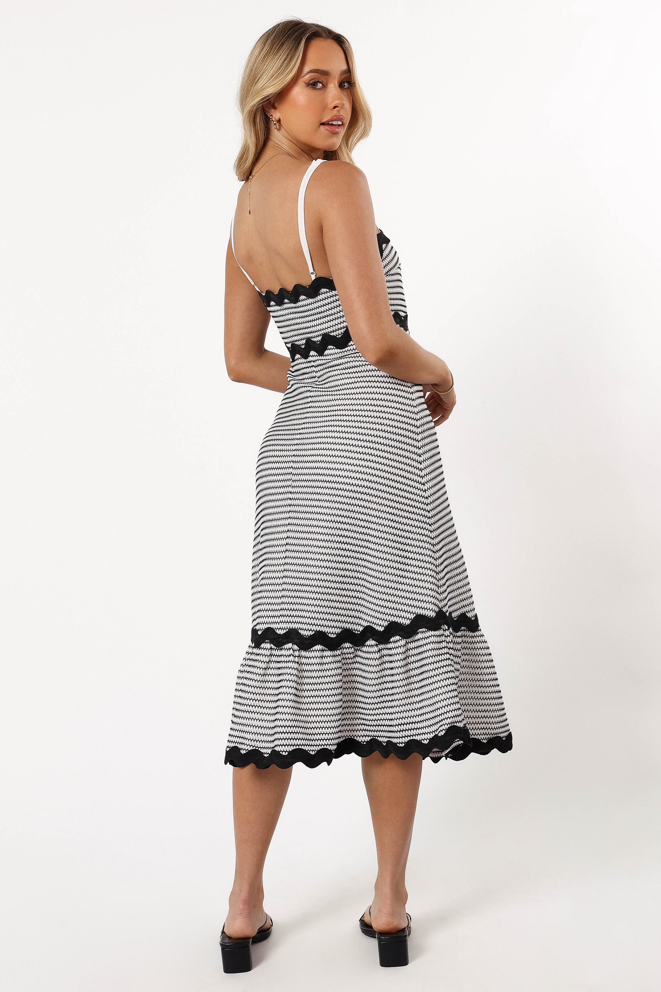DRESSES @Savvy Midi Dress - Black/White