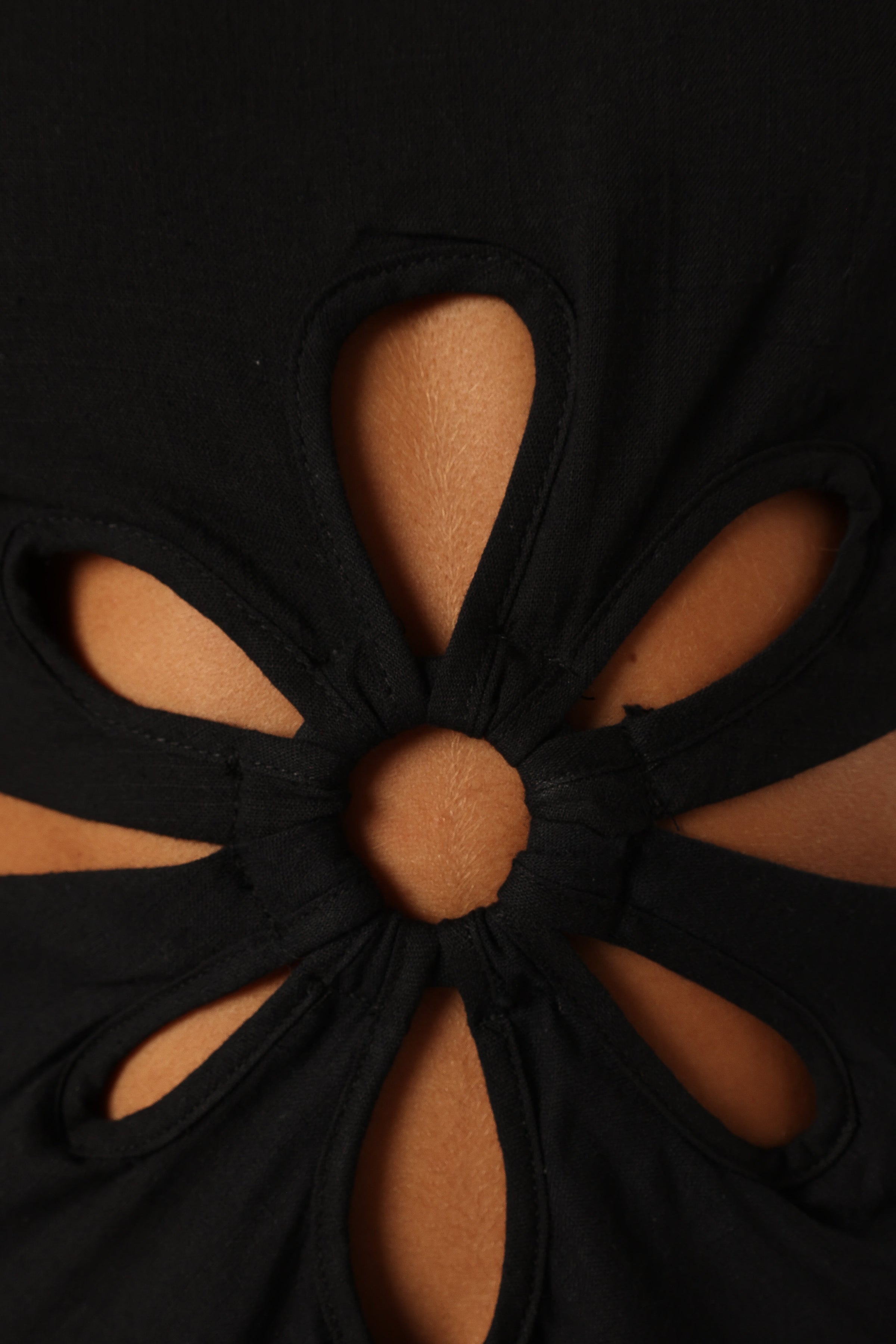 DRESSES @Sola Midi Dress - Black