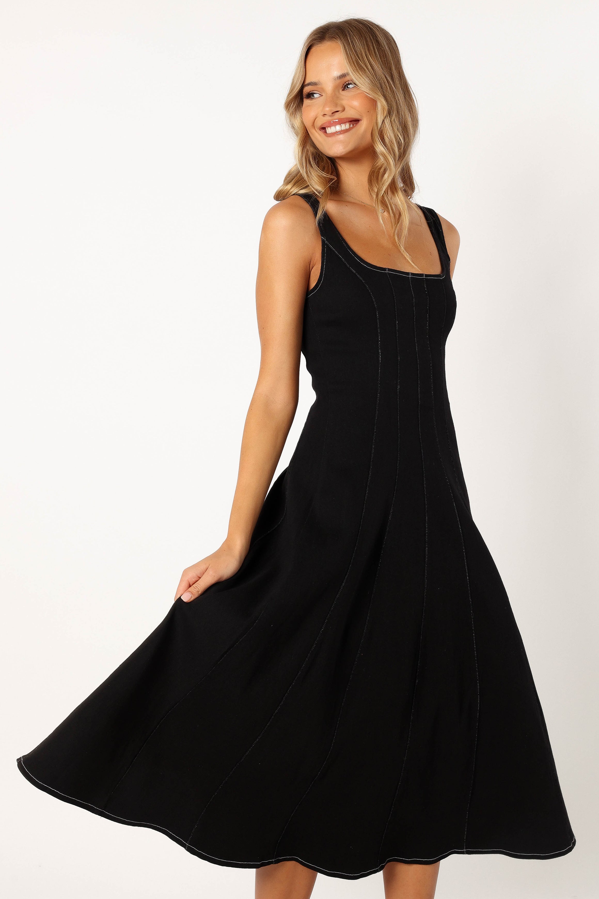 DRESSES @Una Midi Dress - Black