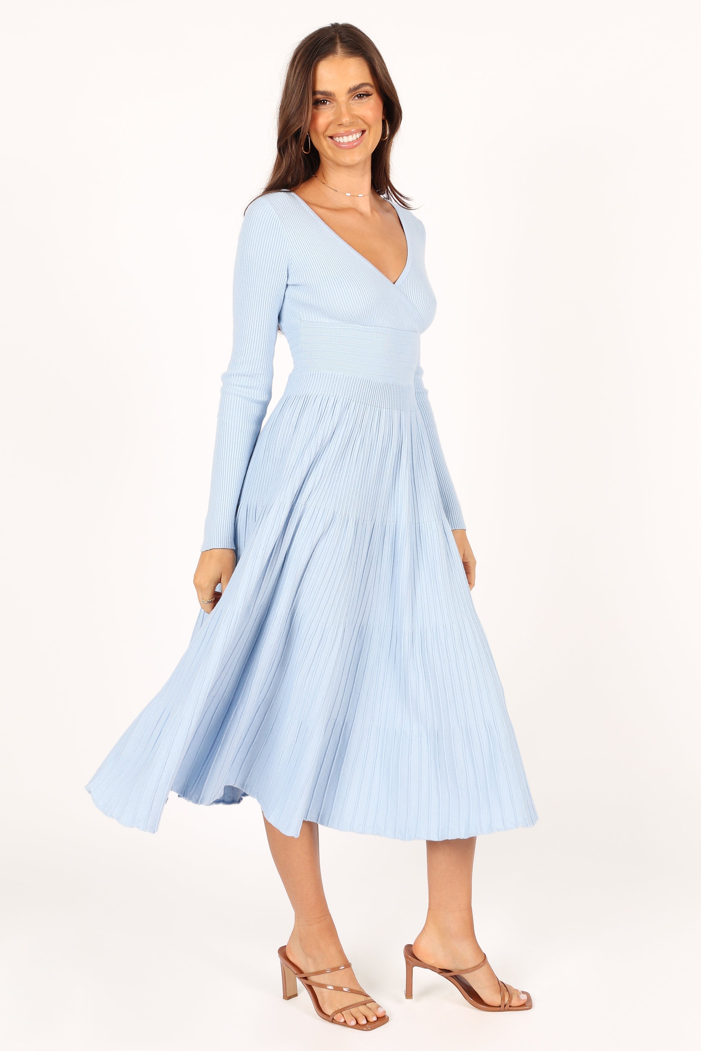 DRESSES @Violette Long Sleeve Midi Dress - Blue (waiting on bulk)