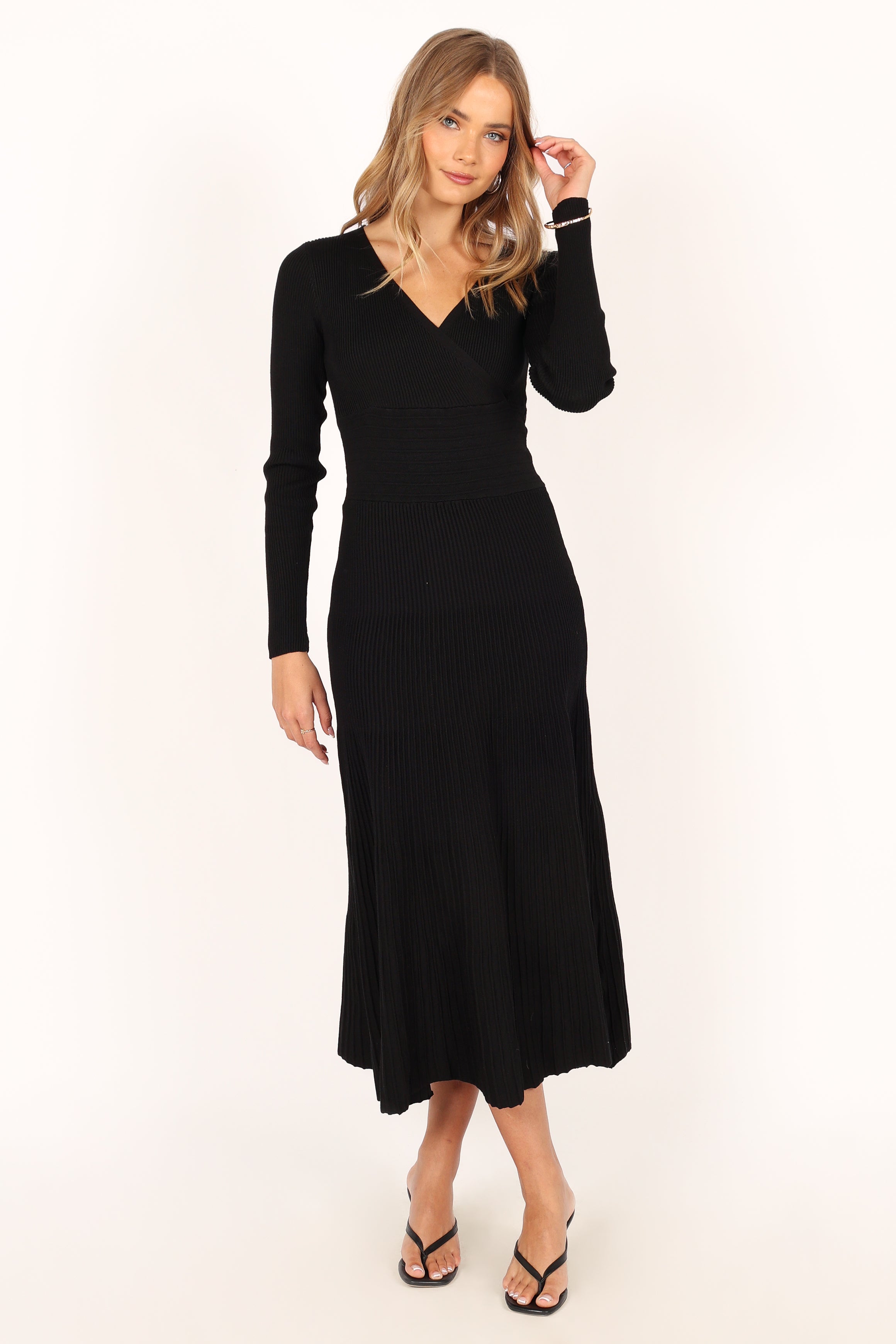DRESSES @Vivi Longsleeve Midi Dress - Black