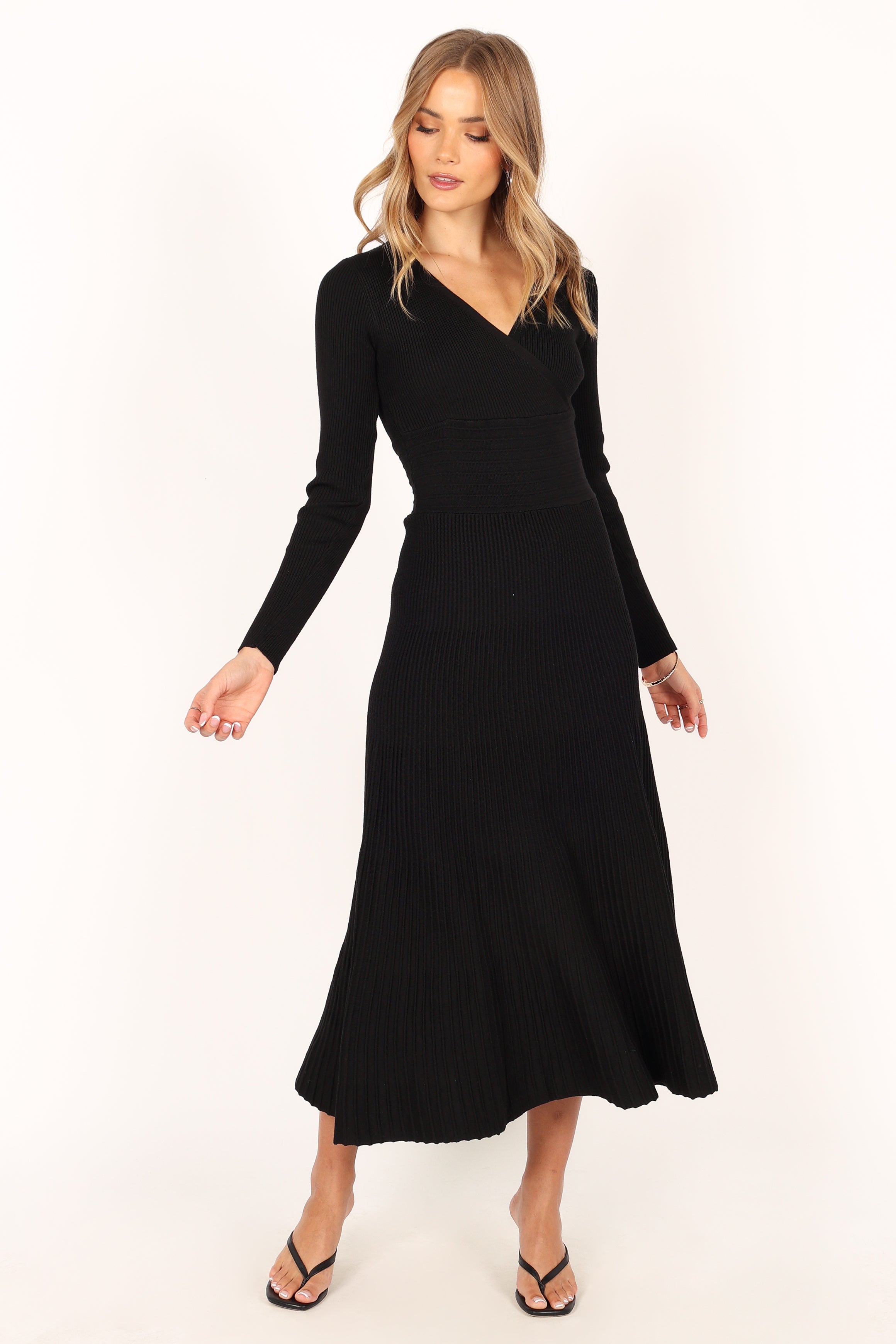 DRESSES @Vivi Longsleeve Midi Dress - Black