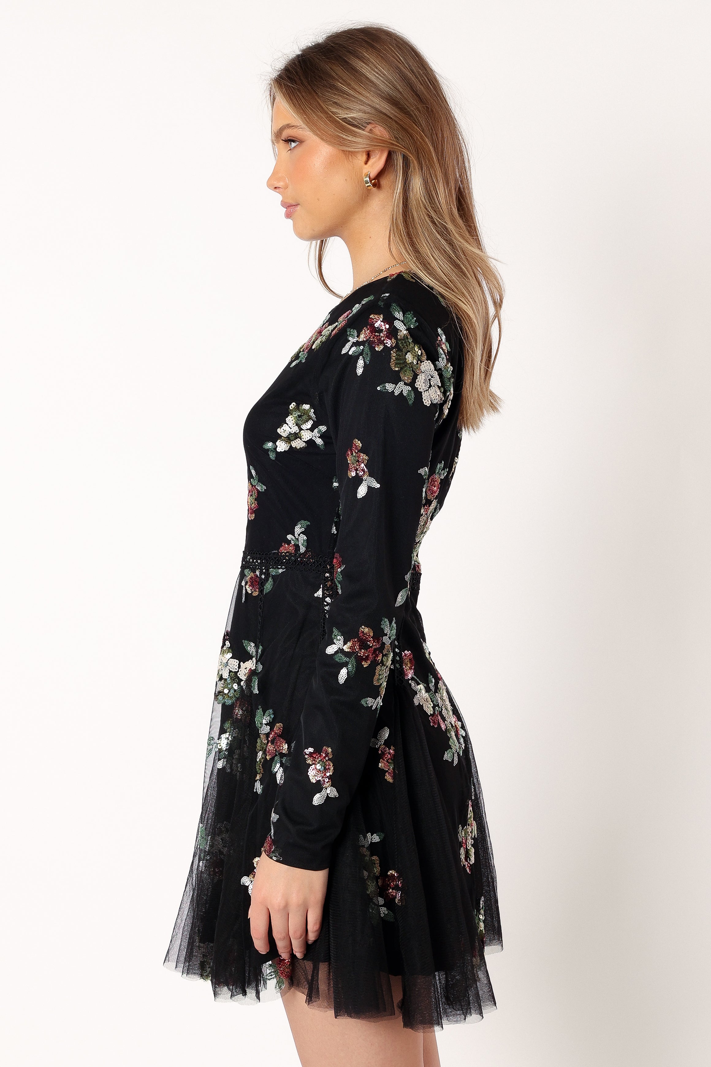 DRESSES @Woodsen Longsleeve Mini Dress - Black Floral