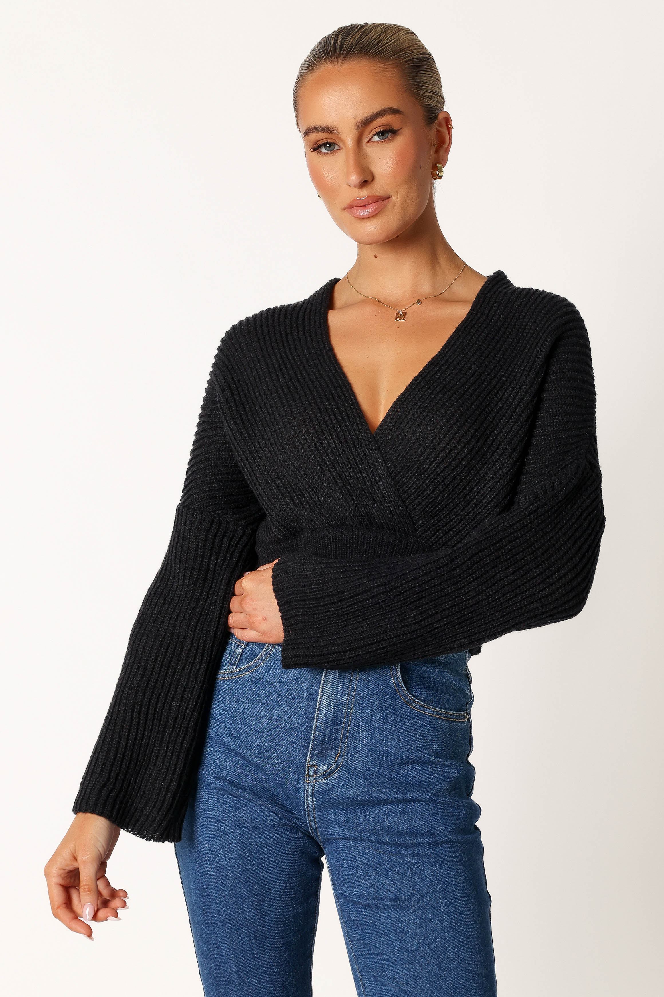 KNITWEAR @Brinley Crop Knit Sweater - Black