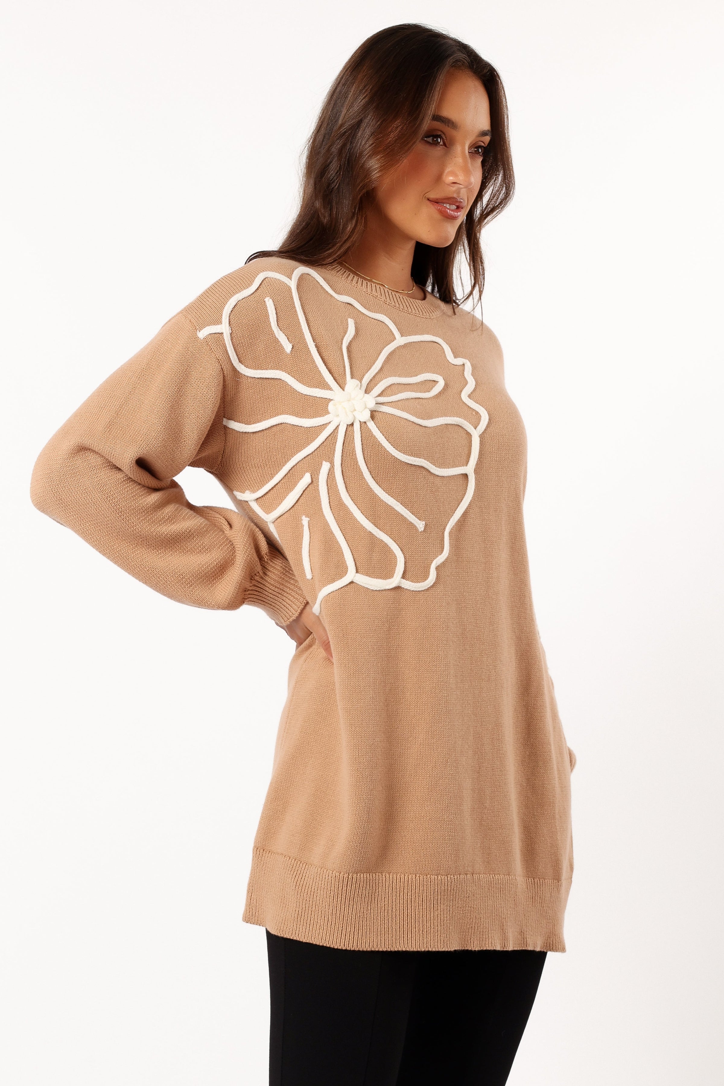KNITWEAR @Carmello Flower Knit Sweater - Mocha