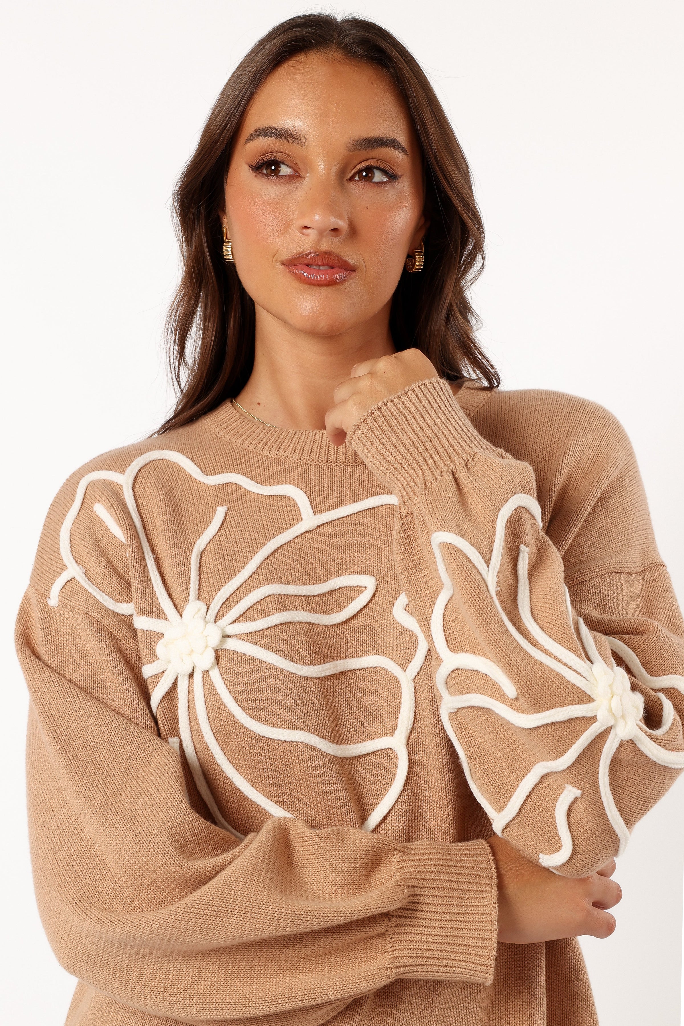 KNITWEAR @Carmello Flower Knit Sweater - Mocha