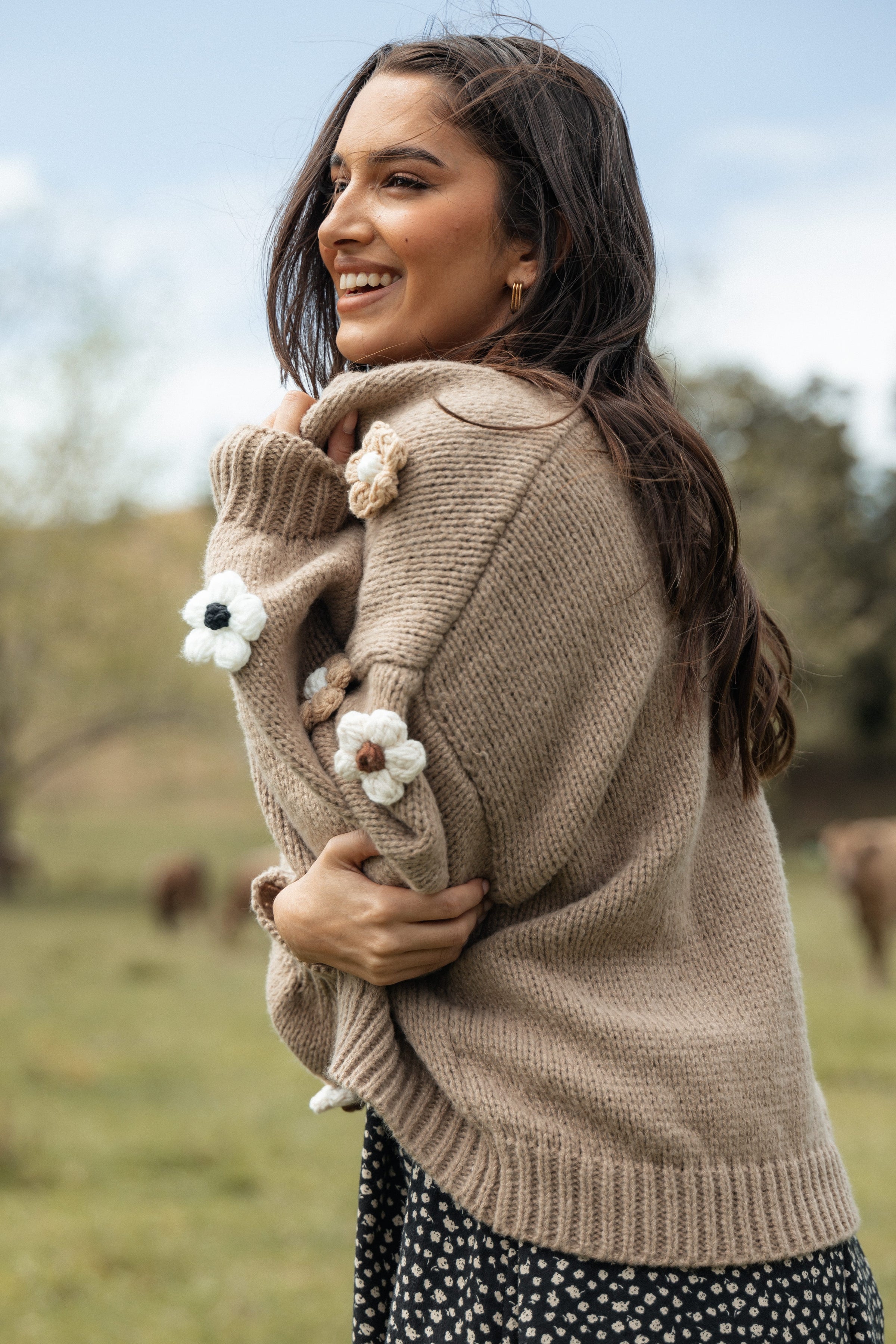 KNITWEAR Delaro Flower Cardigan - Brown