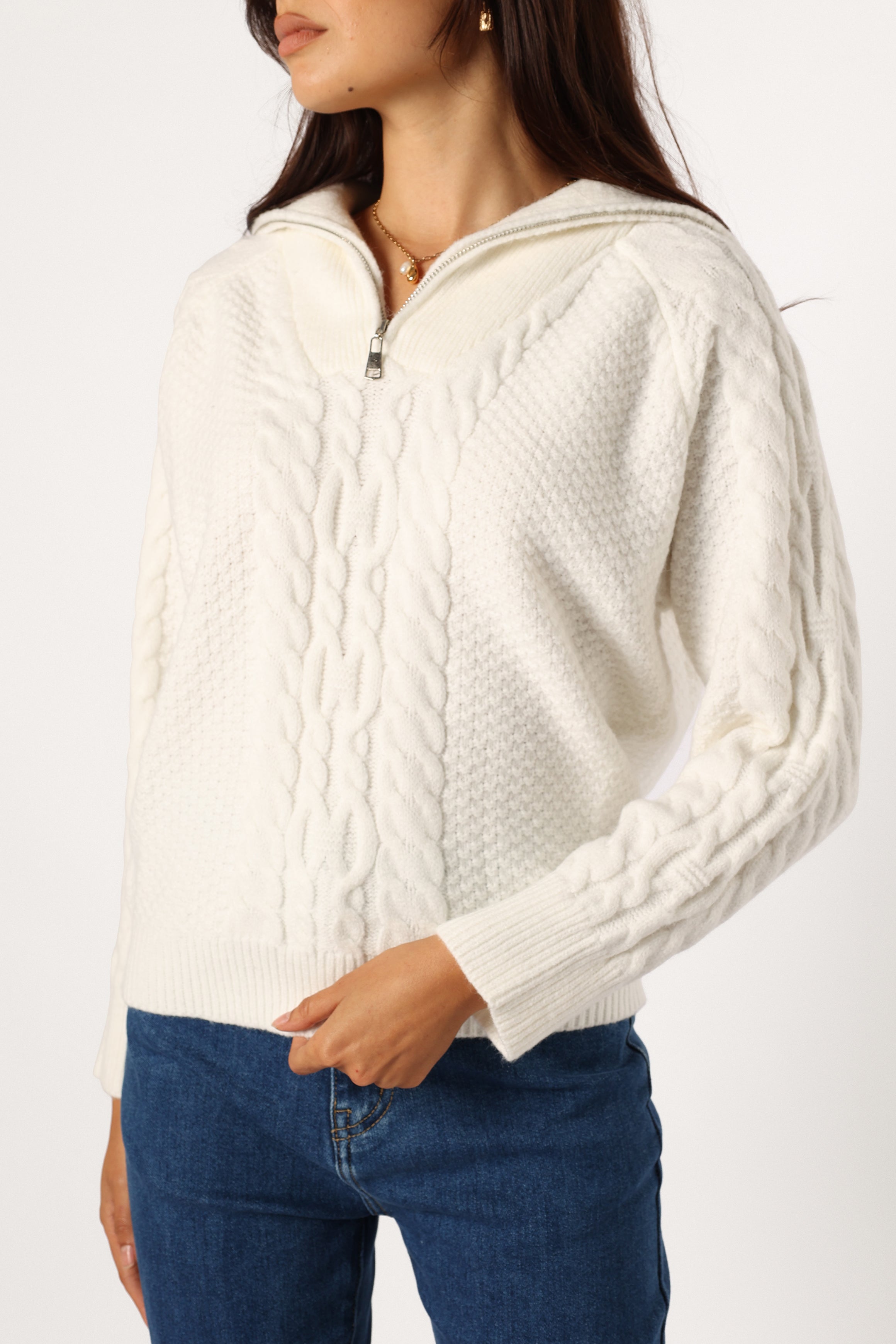 KNITWEAR @Ebony Knit Sweater - White