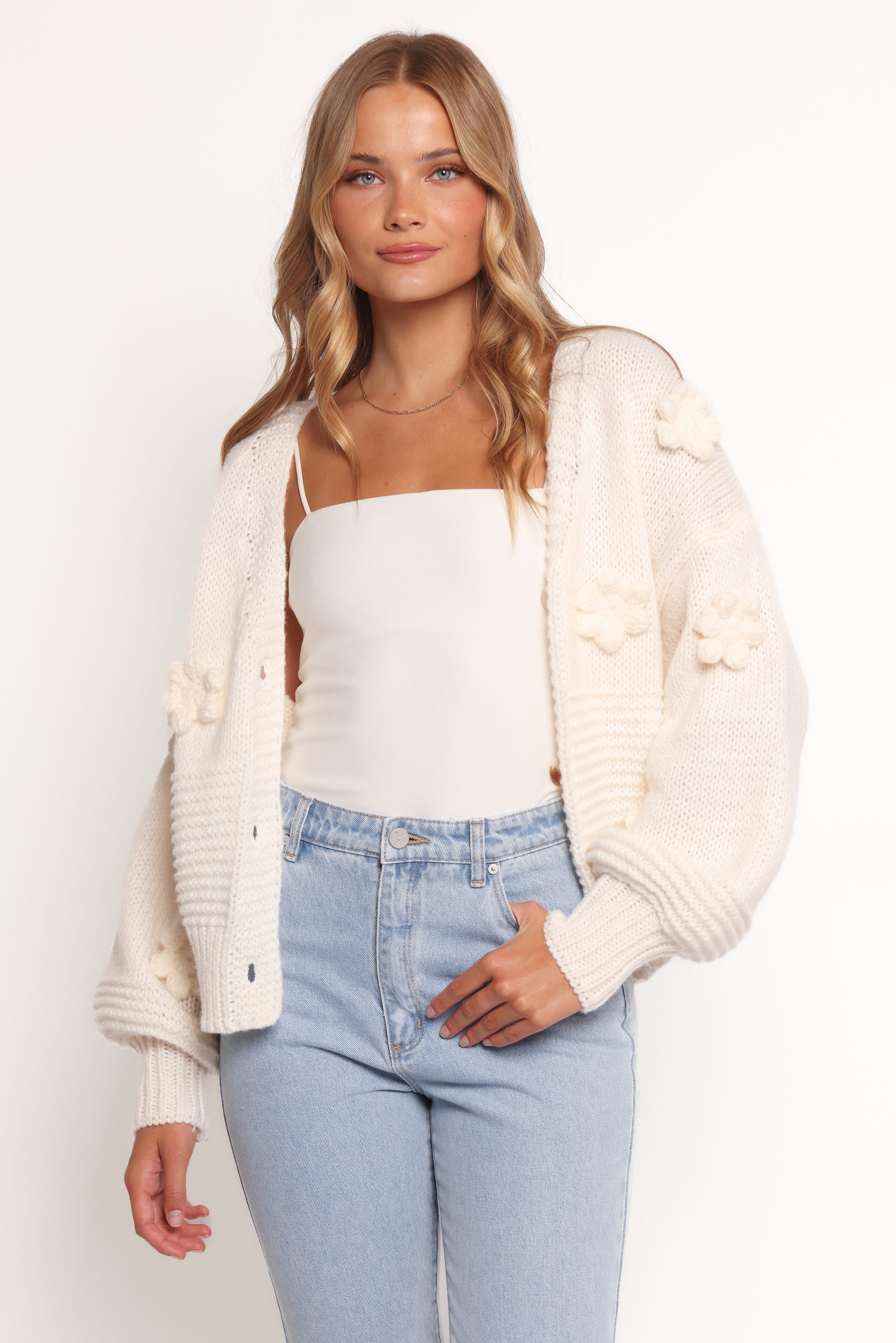 KNITWEAR Harlee Flower Cardigan - White