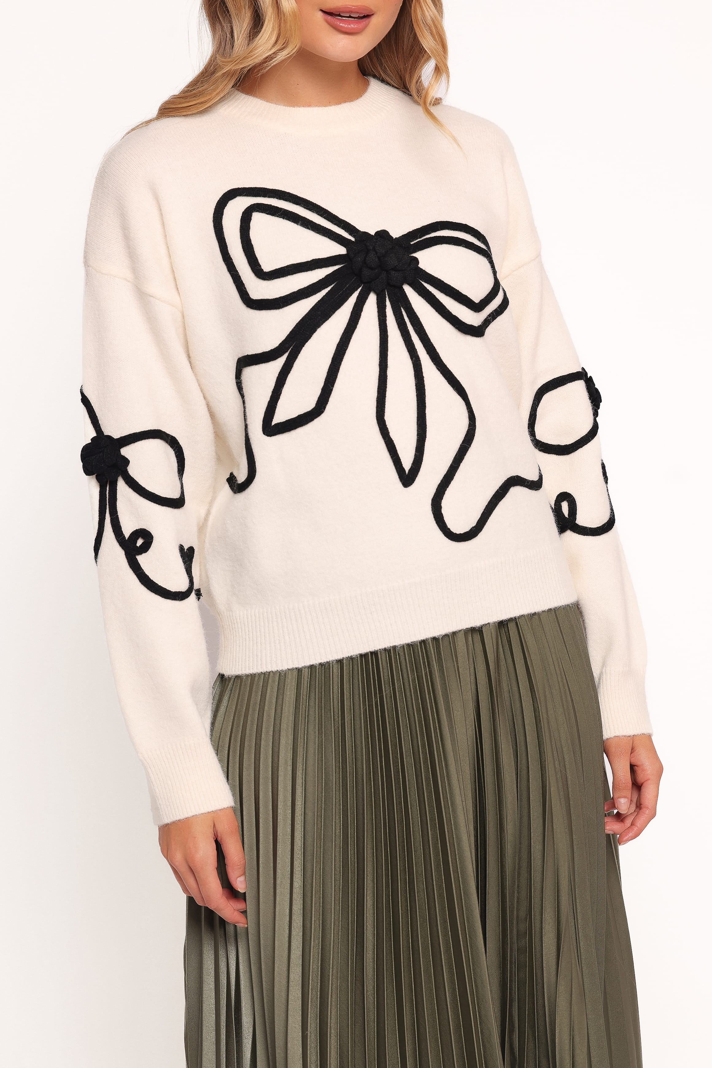 KNITWEAR Isiora Bow Embroidered knit Sweater - Cream
