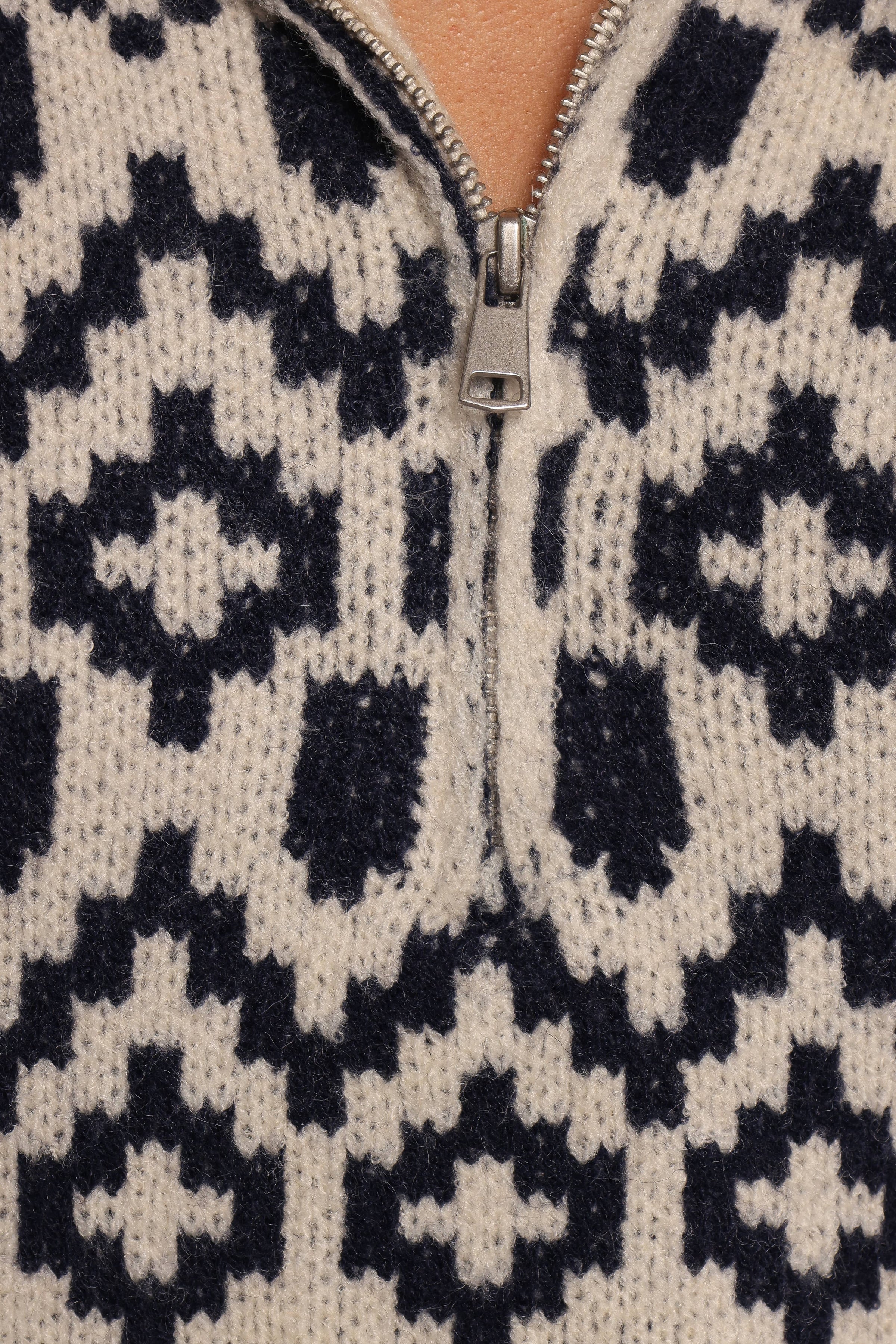 KNITWEAR Jethro Quarter Zip Fairisle Knit Sweater - Cream/Navy
