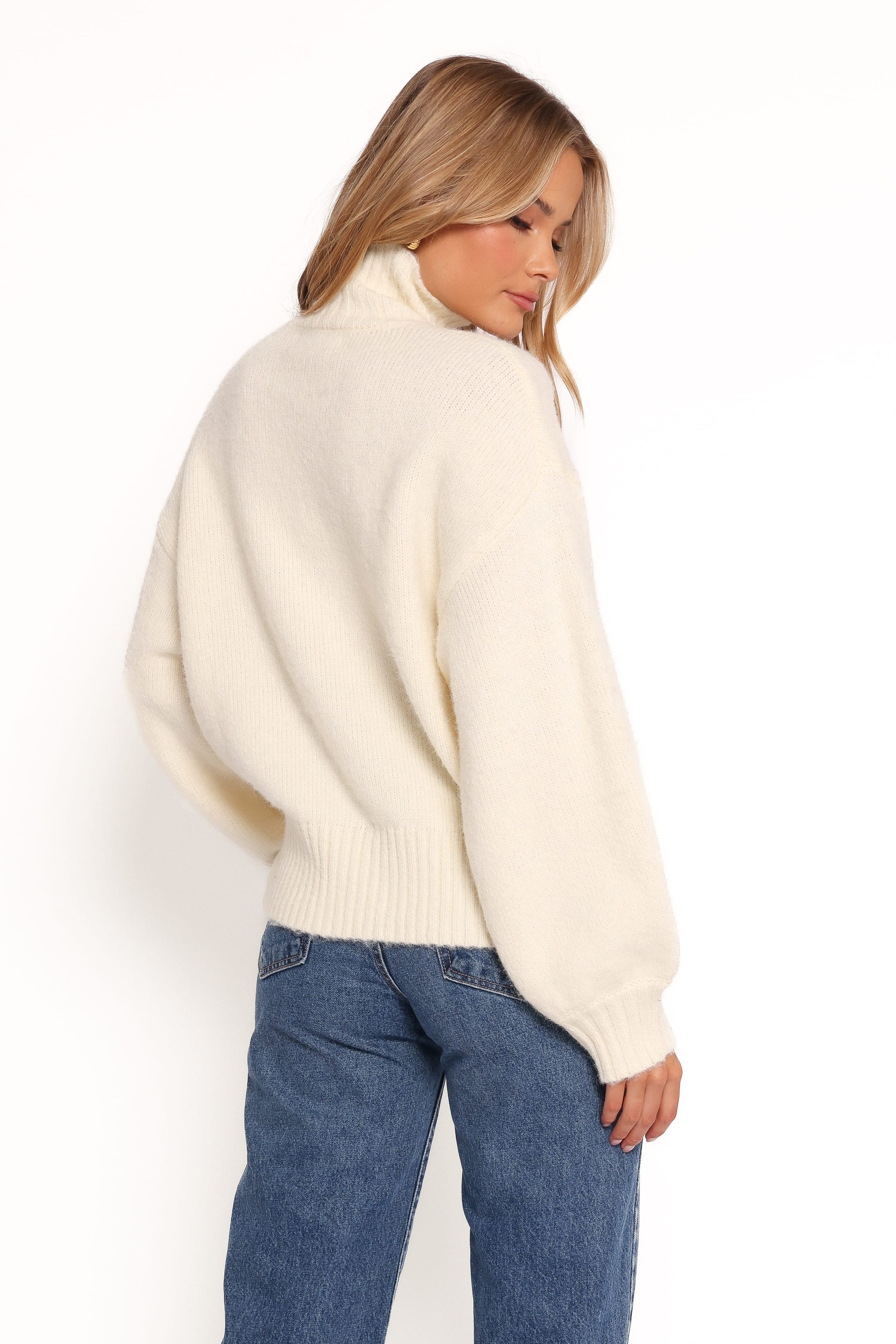 KNITWEAR Kelso Flower Embroidery Knit Sweater - Cream