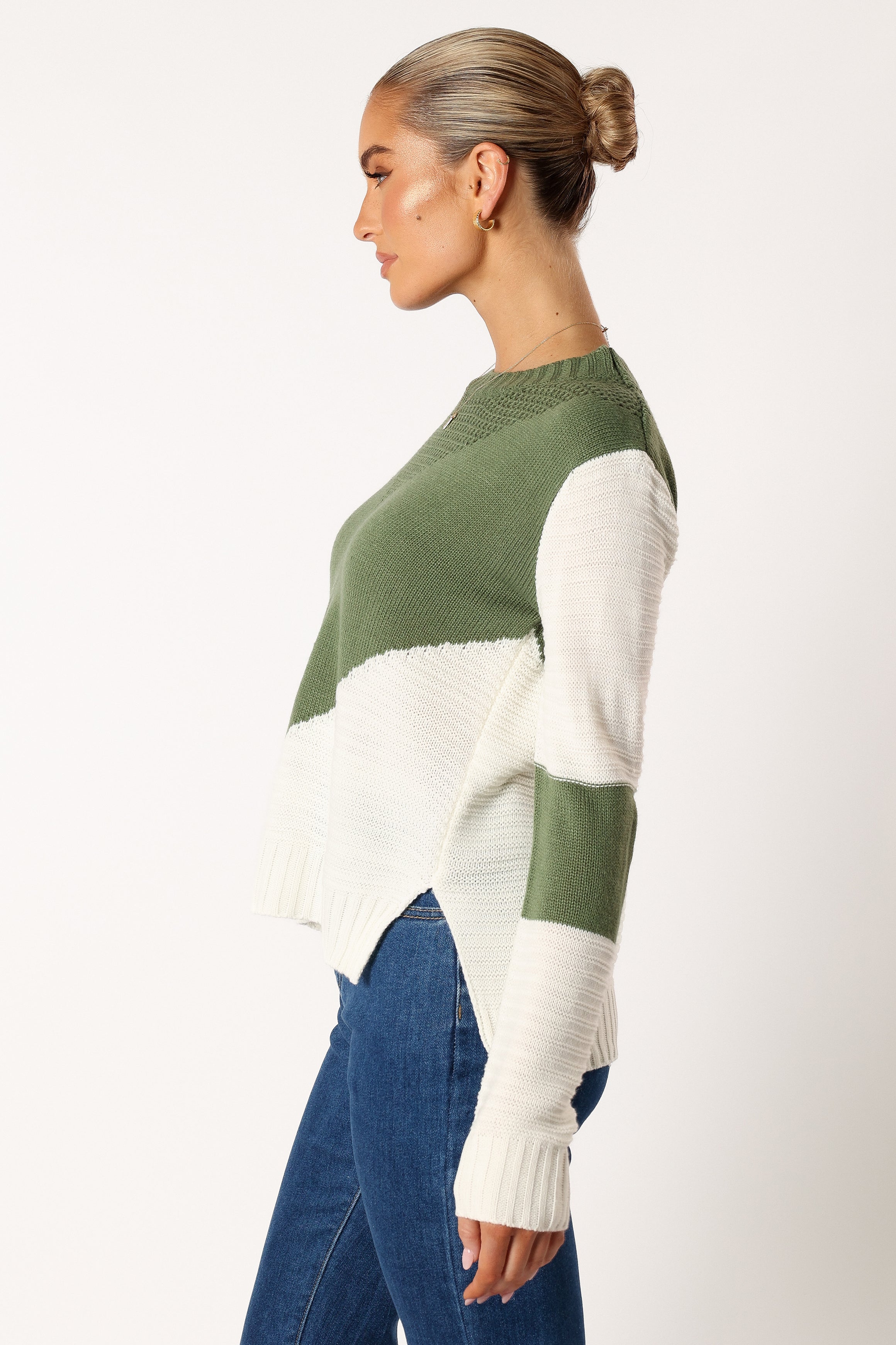 KNITWEAR @Lauryn Knit Sweater - Ivory/Olive