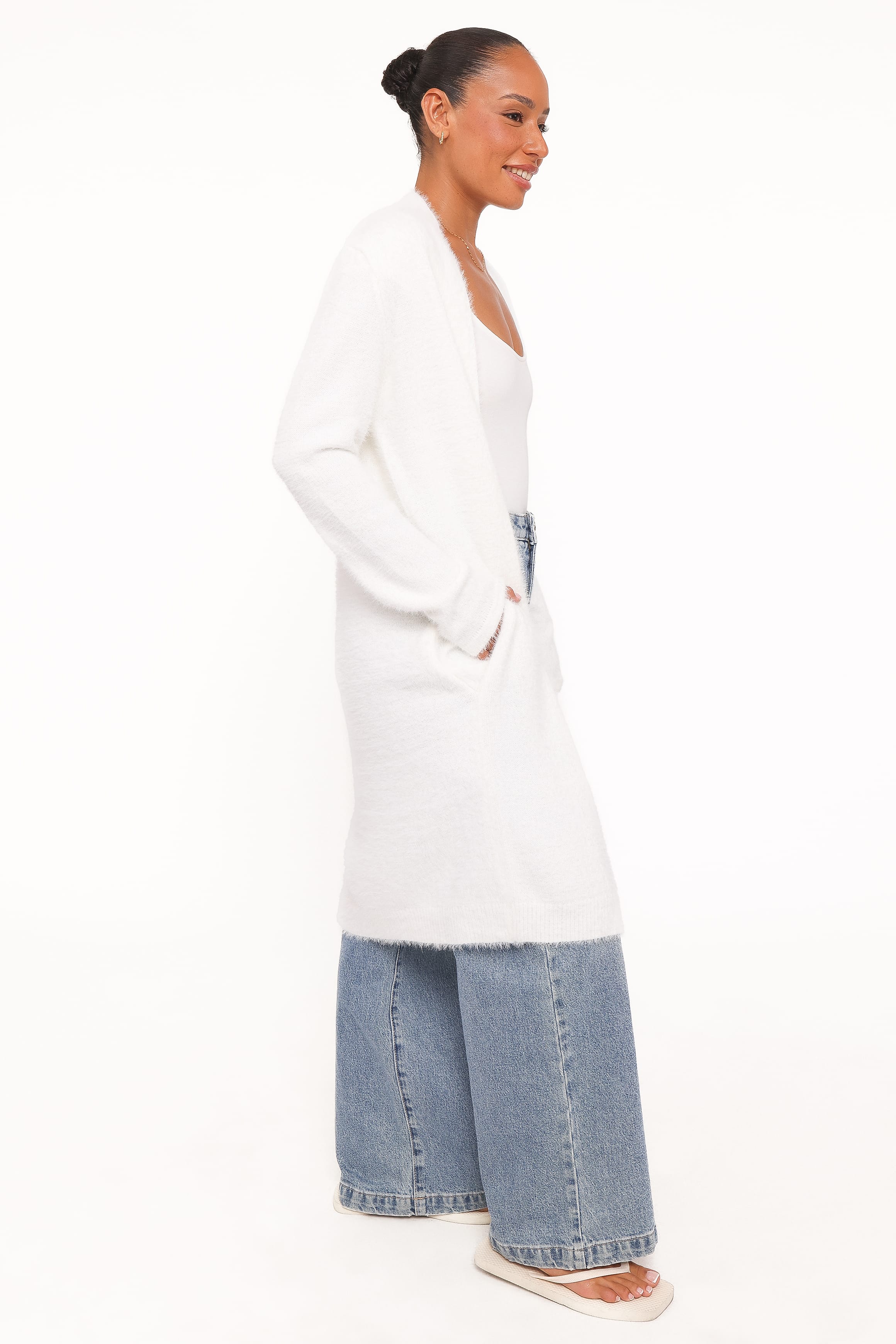 KNITWEAR Louella Fluffy Open Cardigan - White