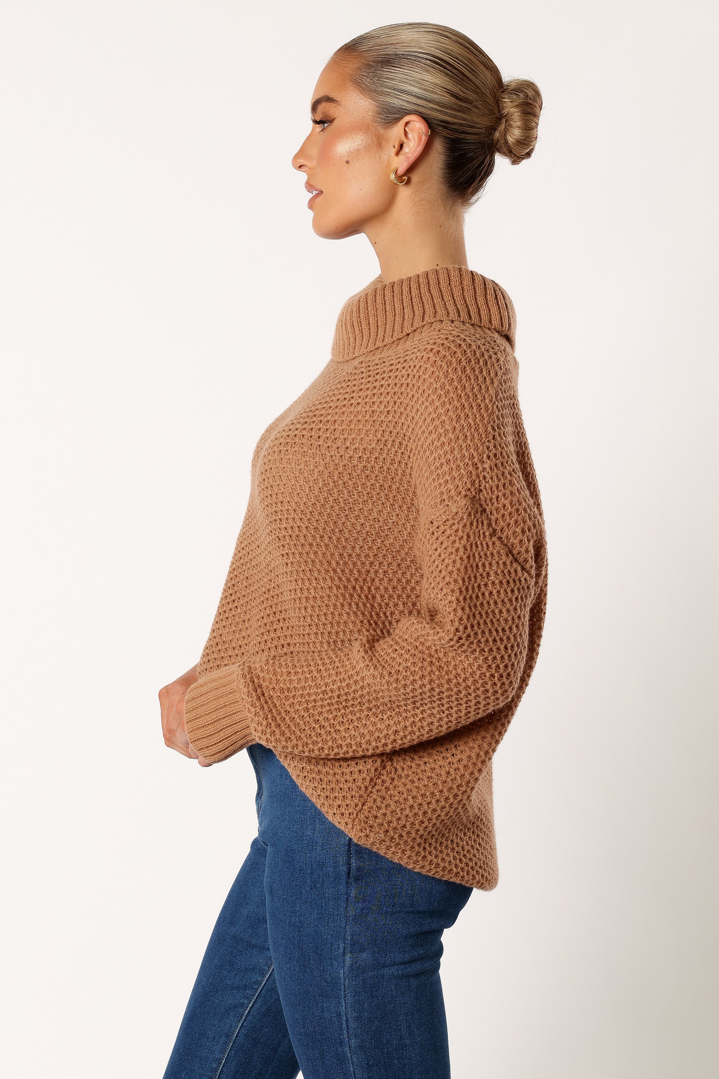 KNITWEAR @Rayne Turtleneck Knit Sweater - Beige