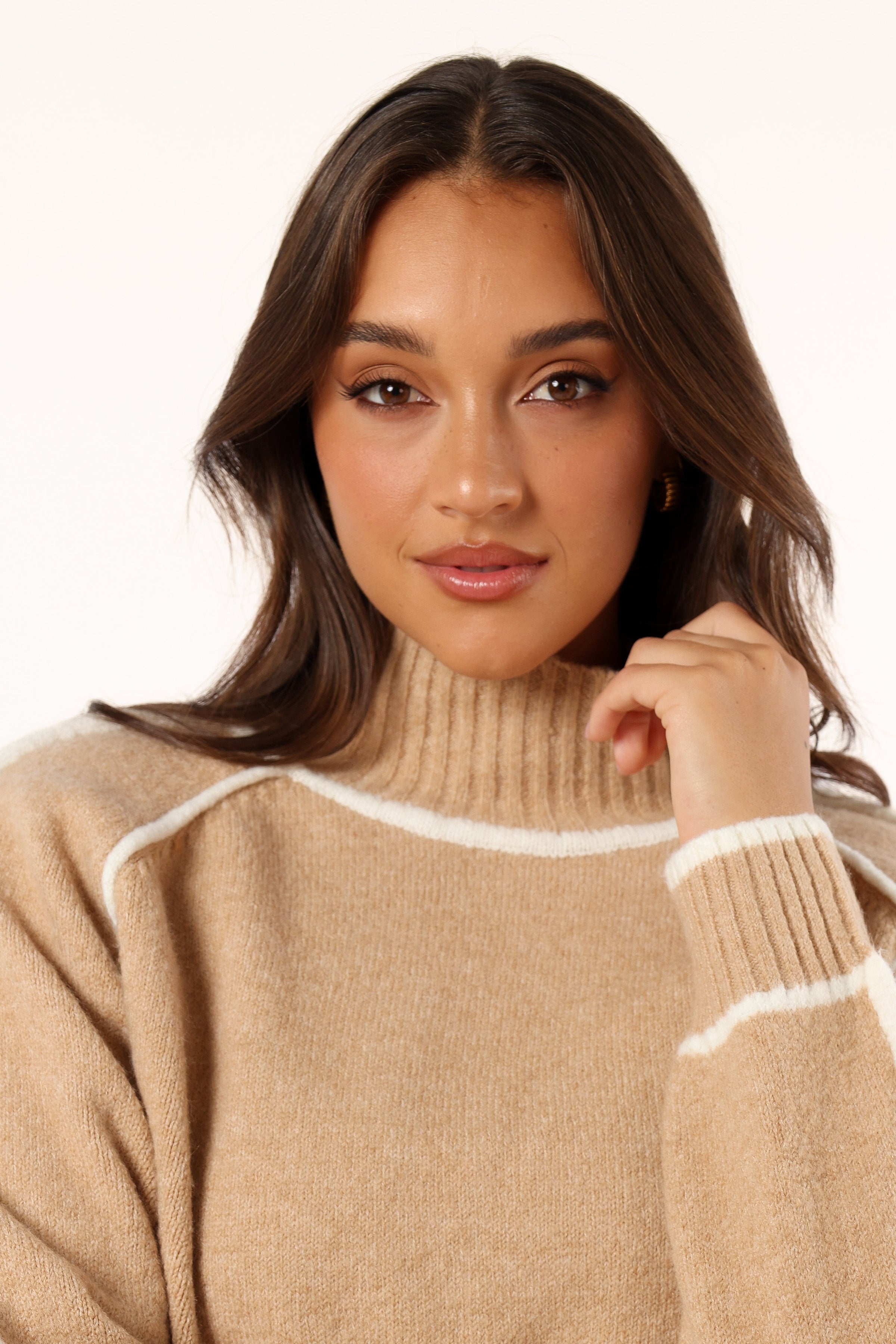 KNITWEAR Rylee Contrast Hem Knit Sweater - Camel