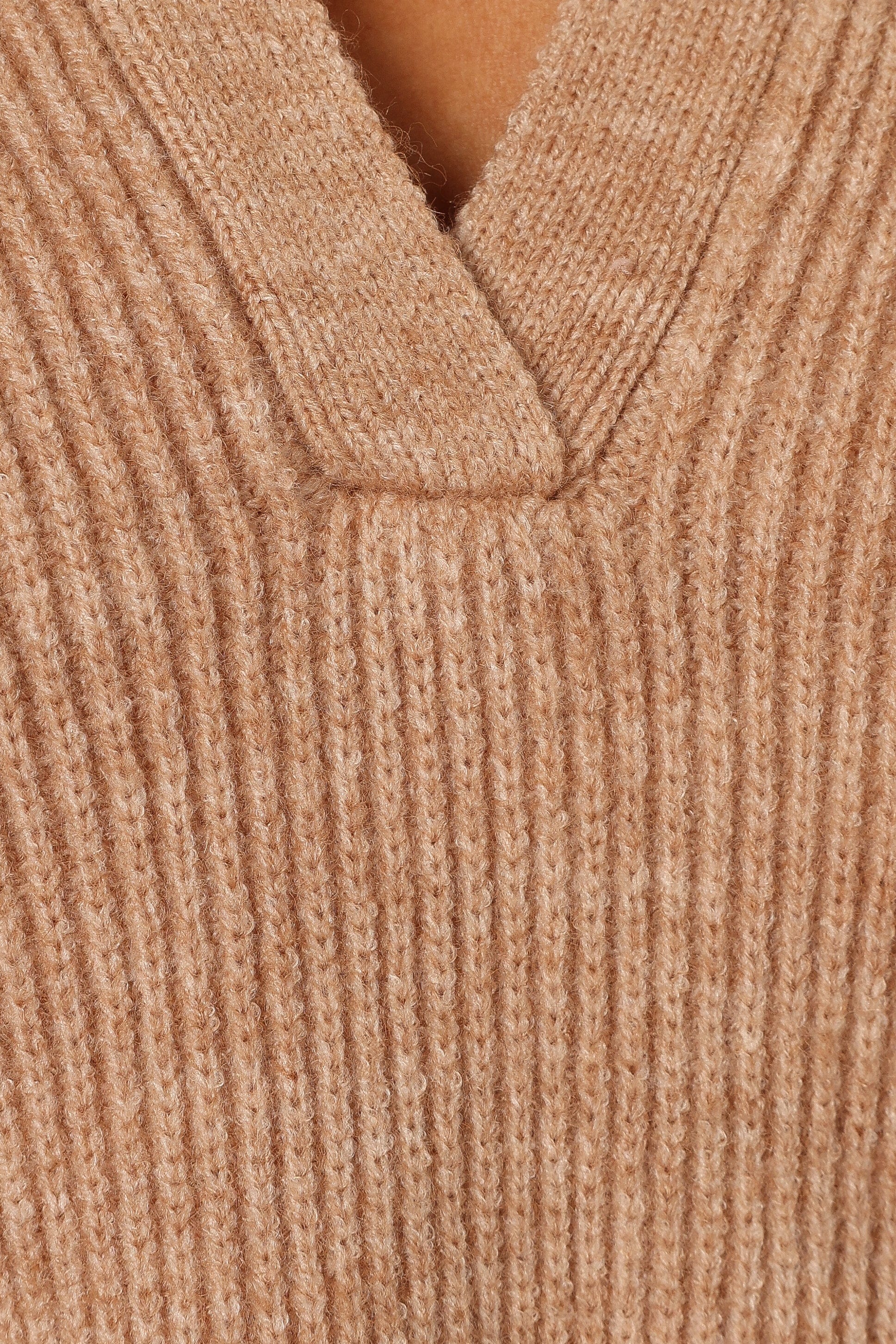 KNITWEAR Zala Vneck Collar Knit Sweater - Mocha
