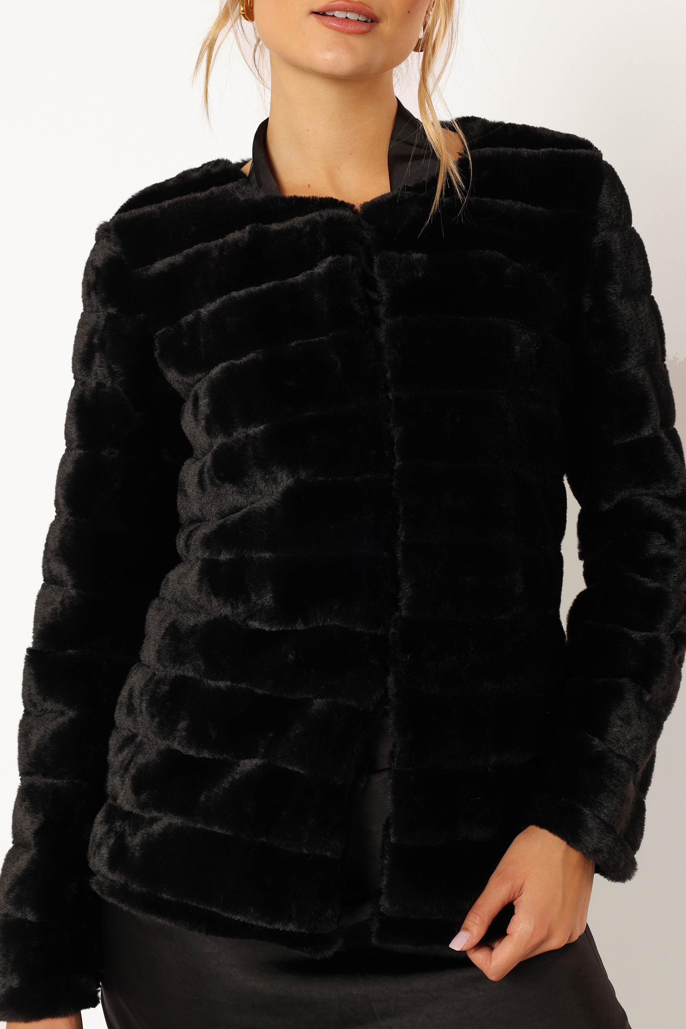 OUTERWEAR @Aylin Channel Faux Fur Jacket - Black (waiting on bulk)
