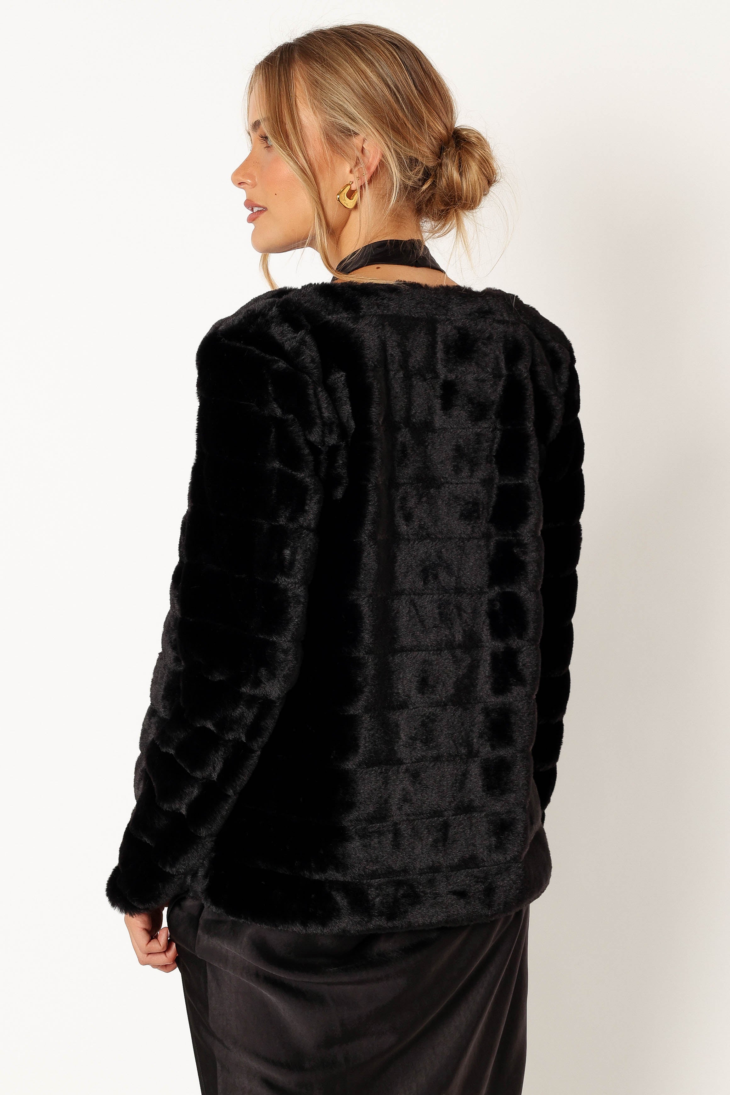OUTERWEAR @Aylin Channel Faux Fur Jacket - Black (waiting on bulk)