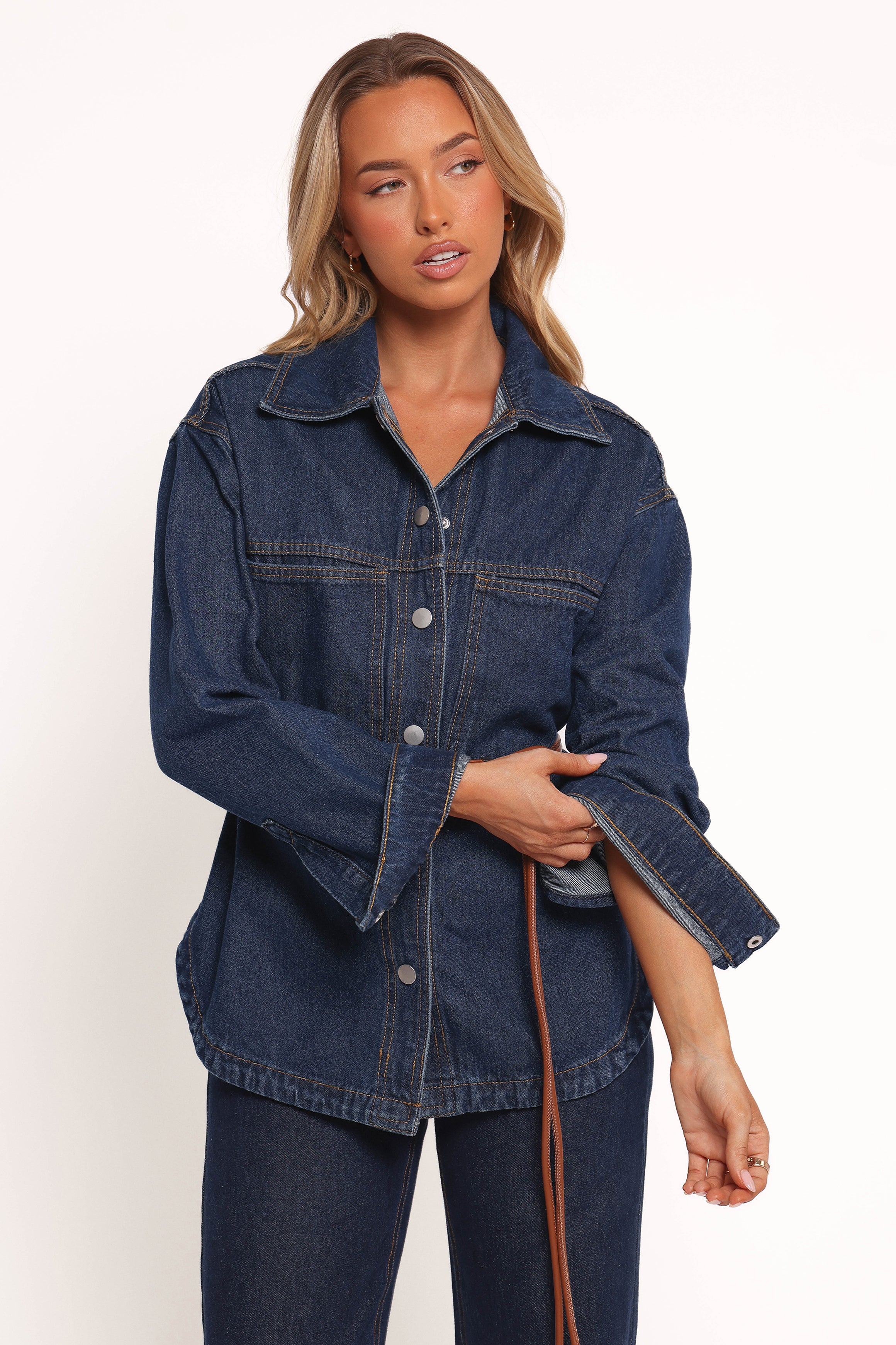 OUTERWEAR Dede Denim Shacket - Denim