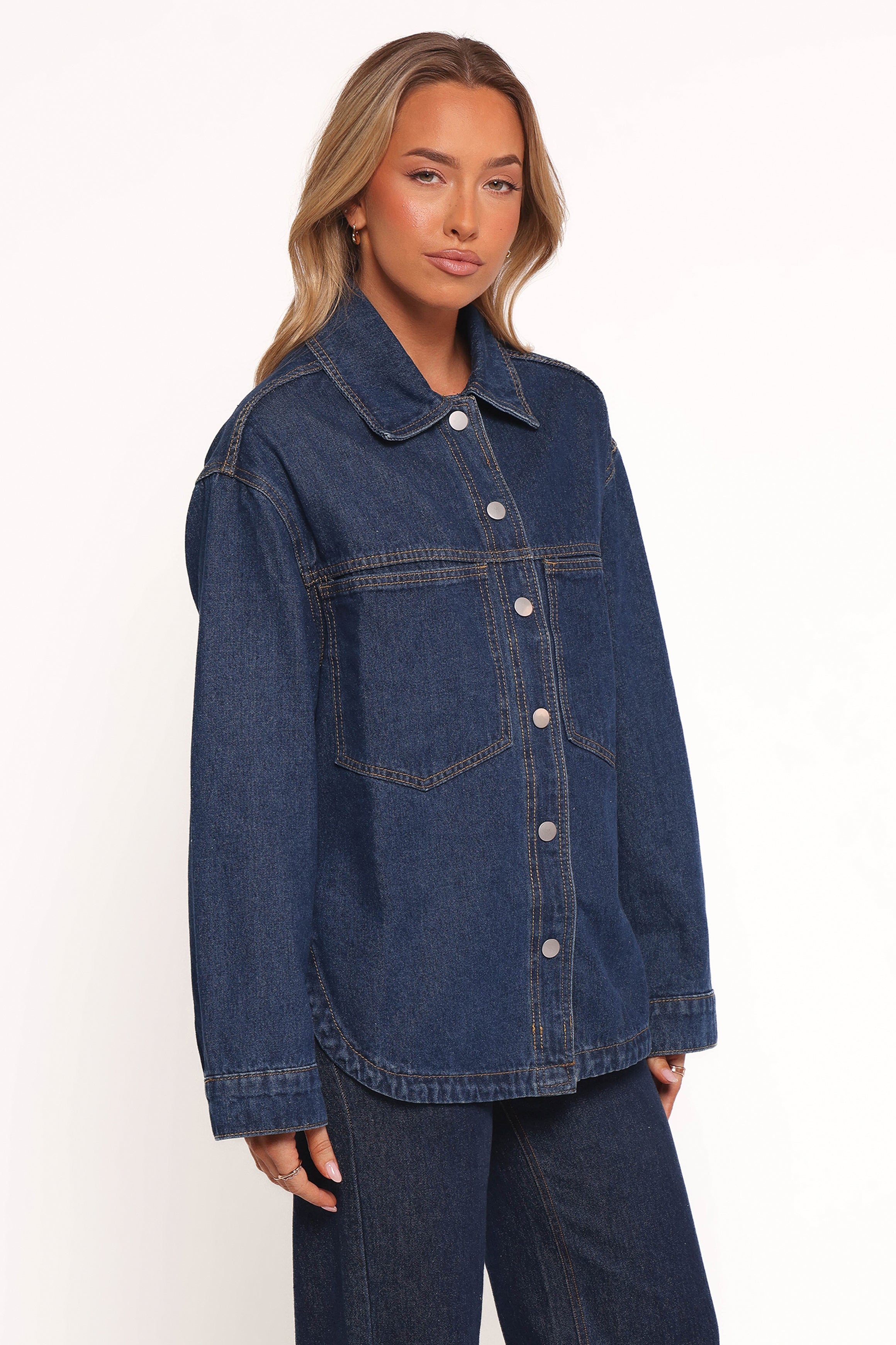 OUTERWEAR Dede Denim Shacket - Denim