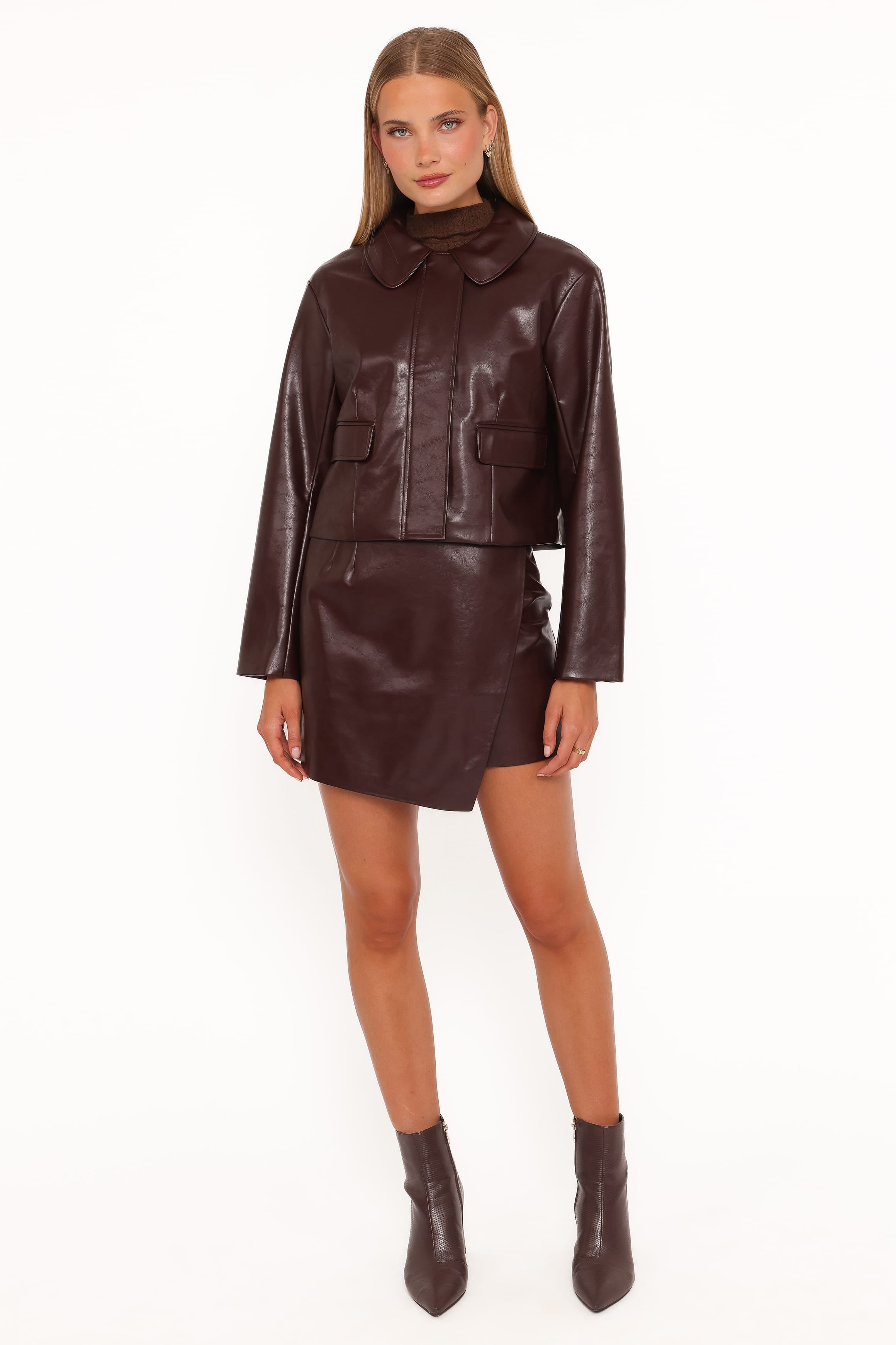 OUTERWEAR Haylie Crop Faux Leather Jacket - Burgundy