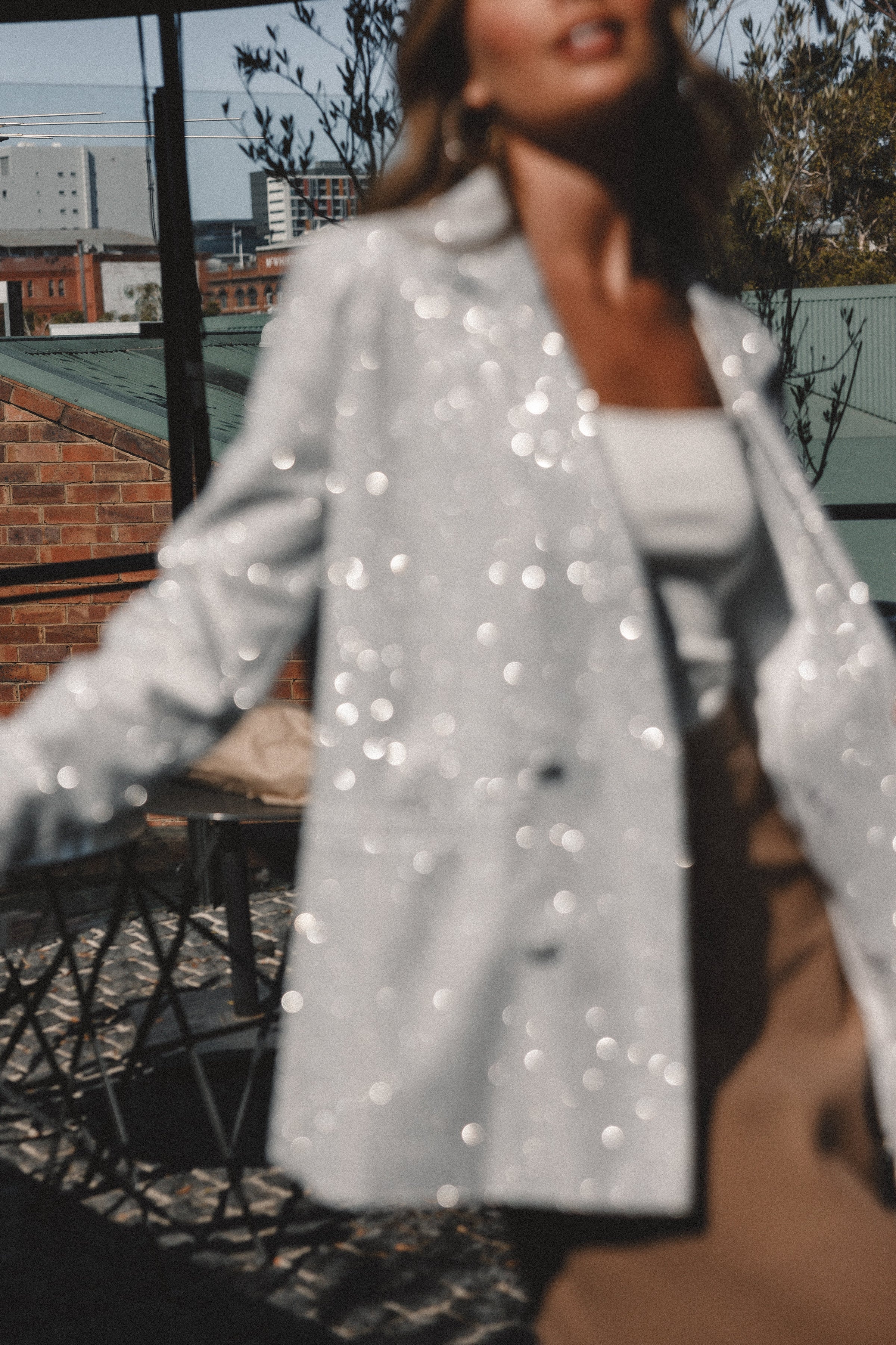 OUTERWEAR Kensley Shimmer Single Button Blazer - Cream