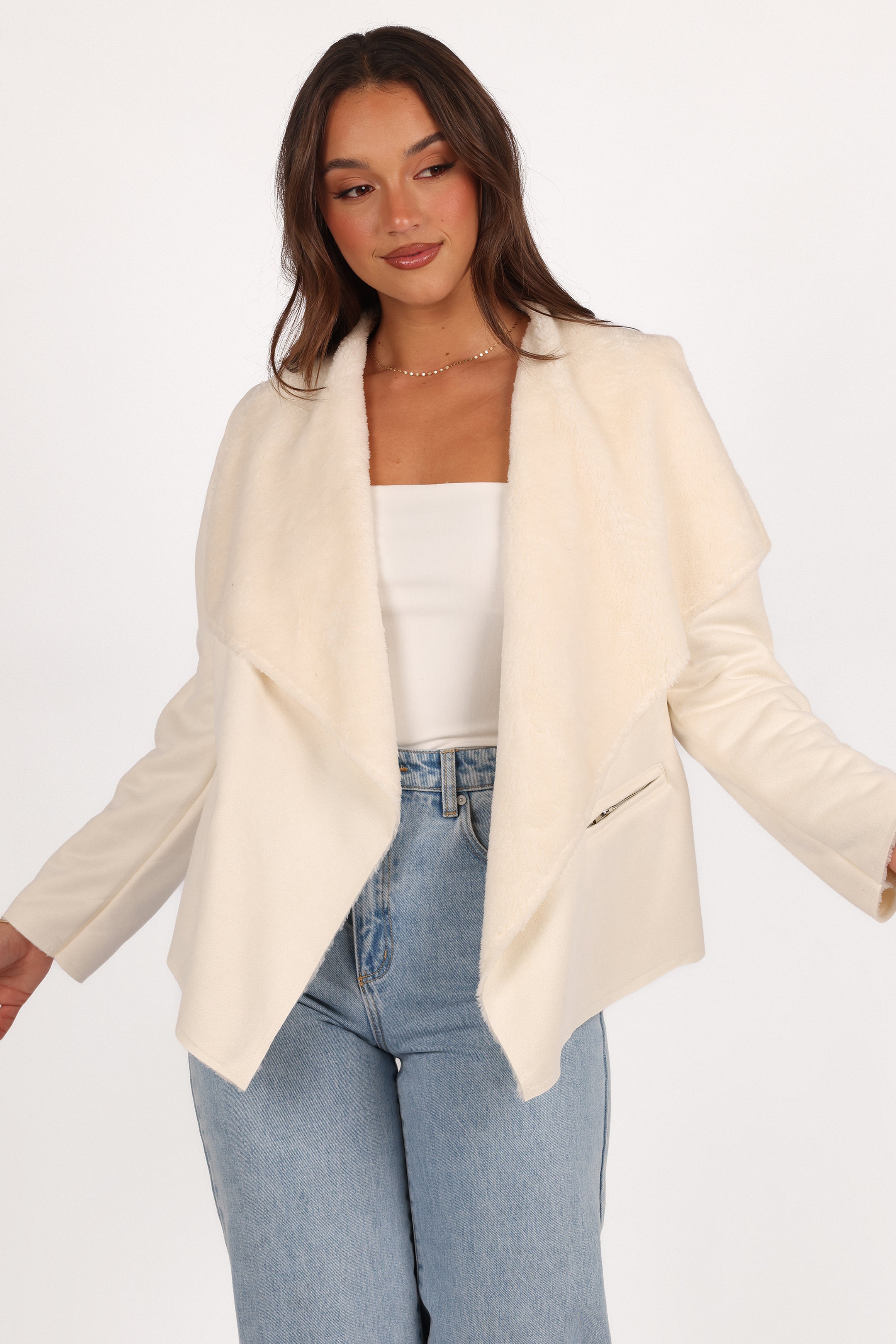 OUTERWEAR Lopez Faux Sherling Jacket - Cream