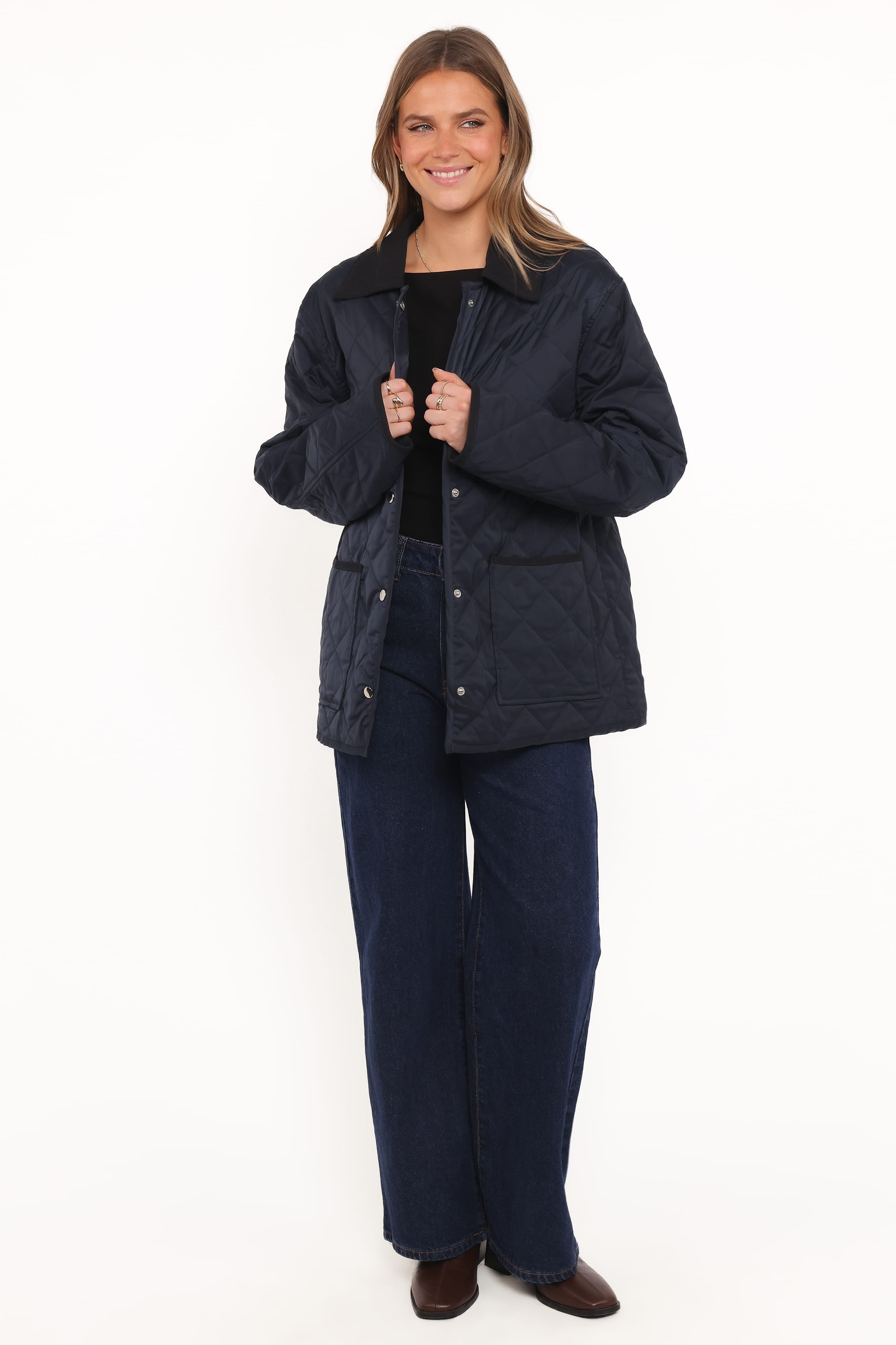 OUTERWEAR Lynly Quilted Barn Jacket - Navy