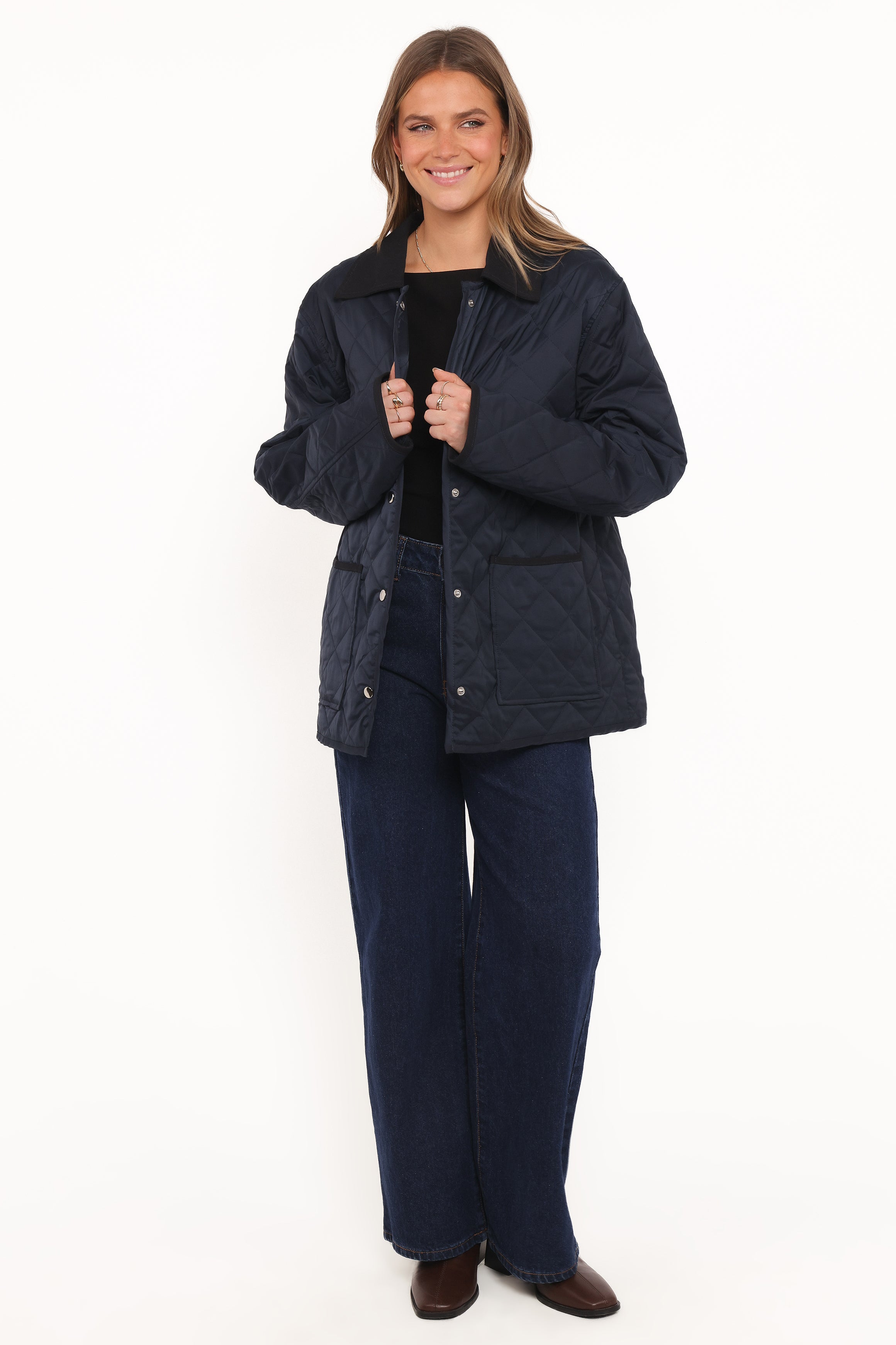 OUTERWEAR Lynly Quilted Barn Jacket - Navy