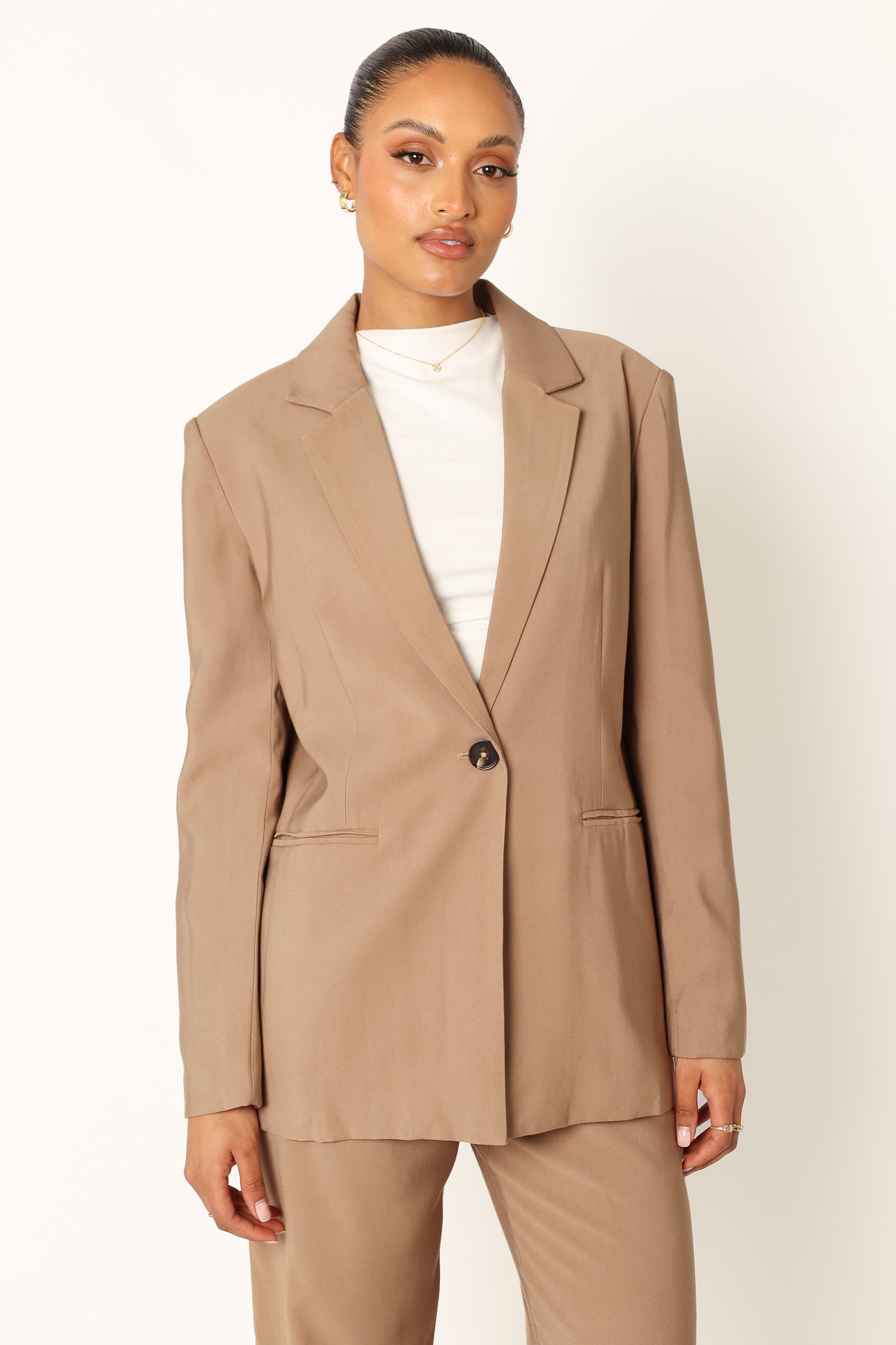 OUTERWEAR @Noelle Oversized Blazer - Light Brown