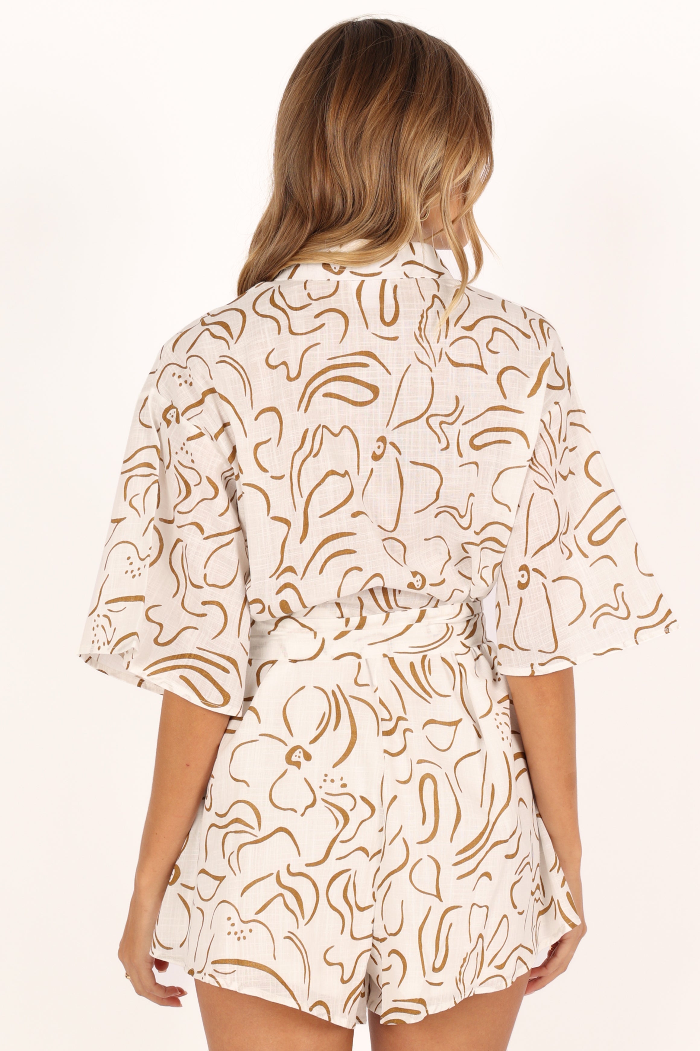 PLAYSUITS @Kellie Romper - White/Beige