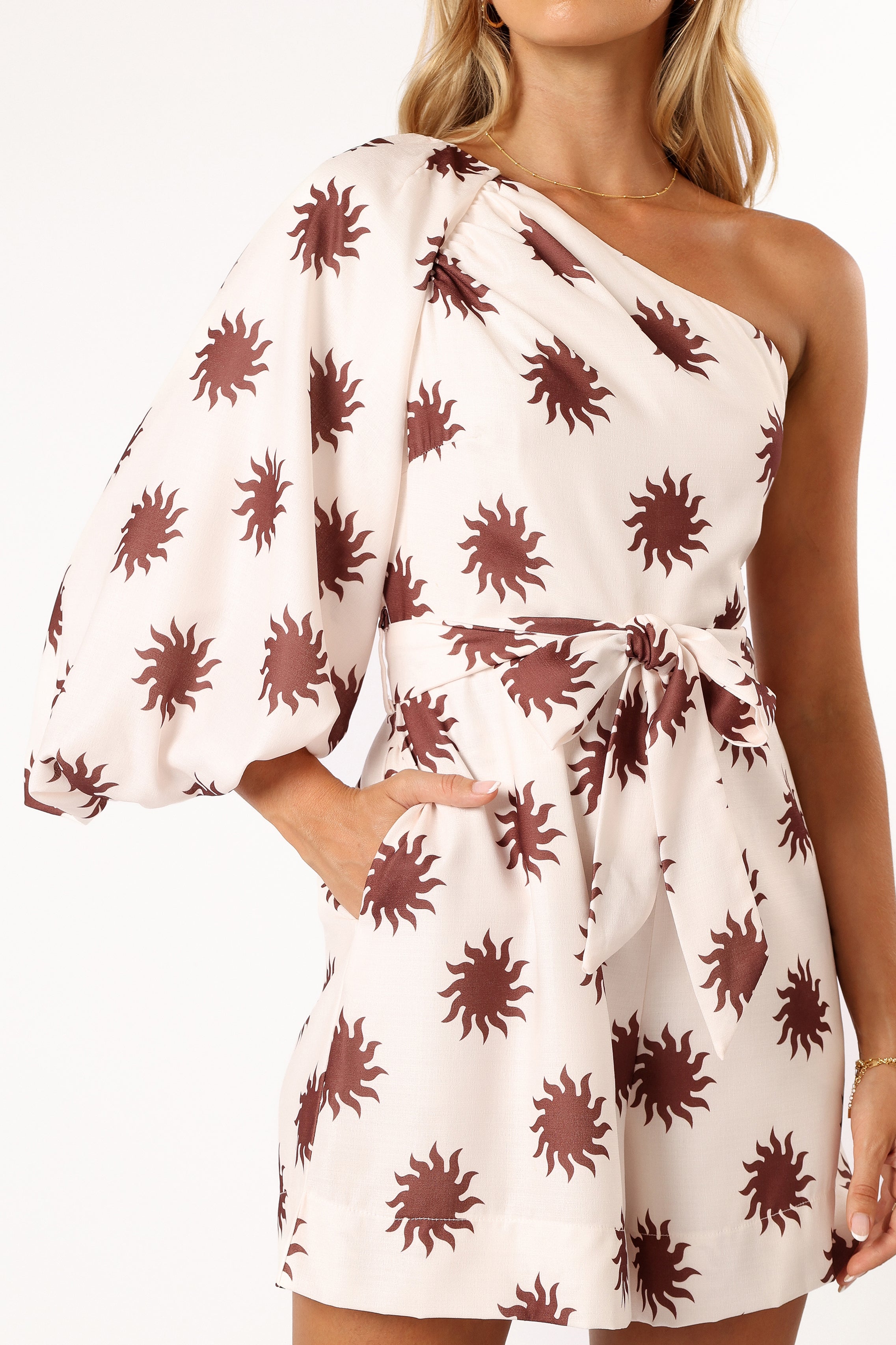 PLAYSUITS @Nara One Shoulder Playsuit - Cream (Hold for Sundial)