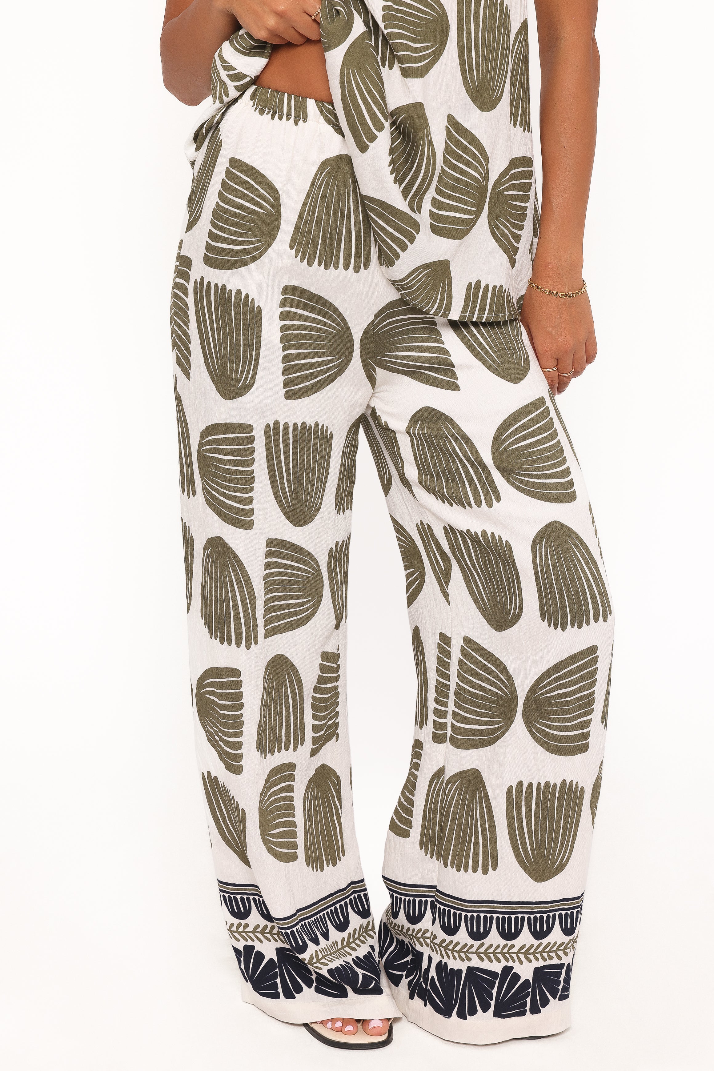 SETS Brianna Pant Set - Green Palm Print
