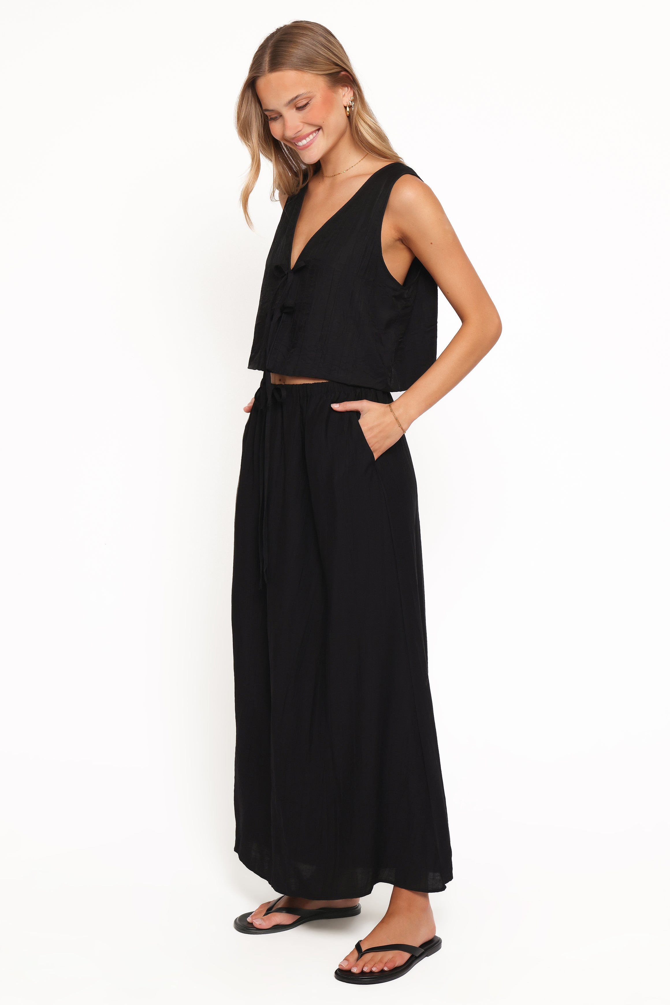 SETS Captie Skirt Set - Black