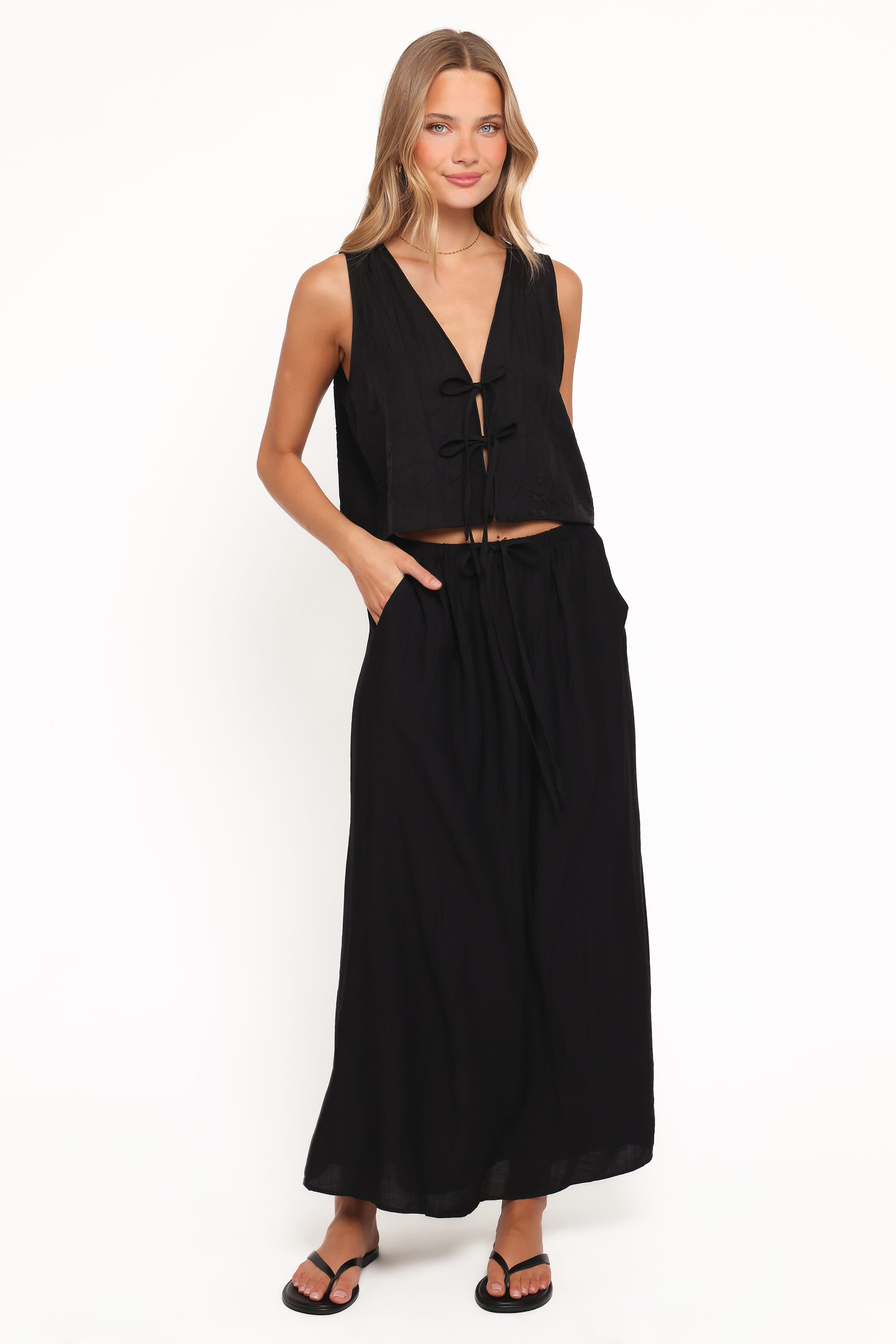 SETS Captie Skirt Set - Black