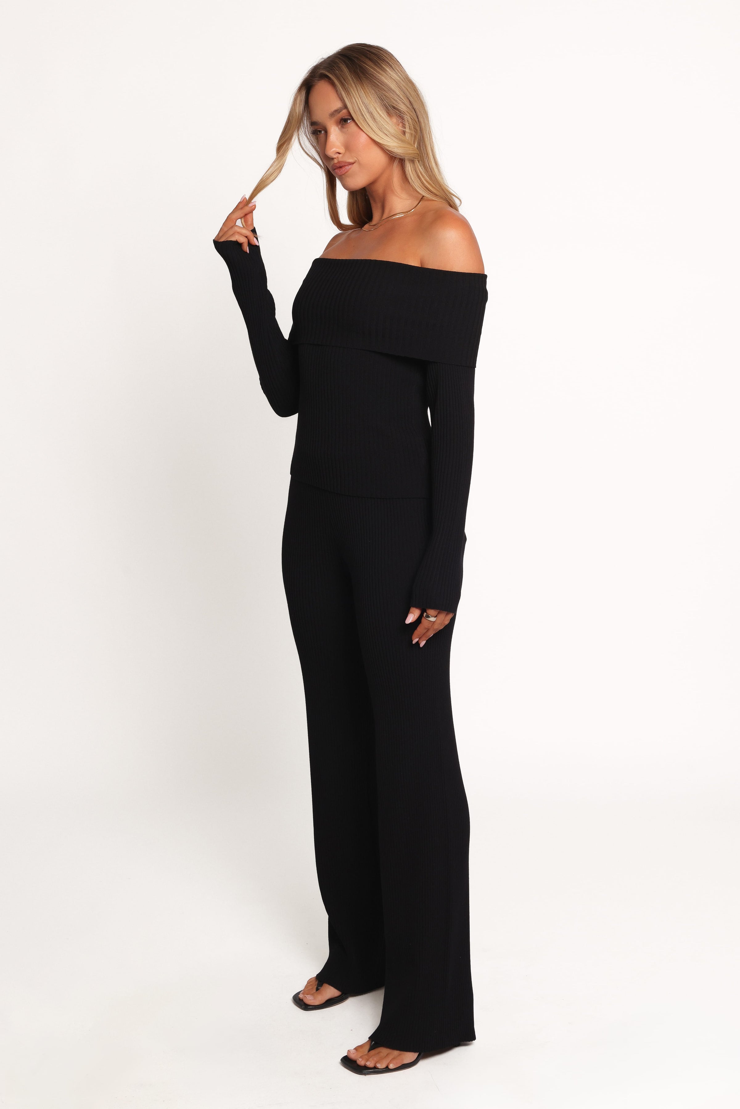 SETS Gindie Ribbed Knit Off The Shoulder Pant Set - Black